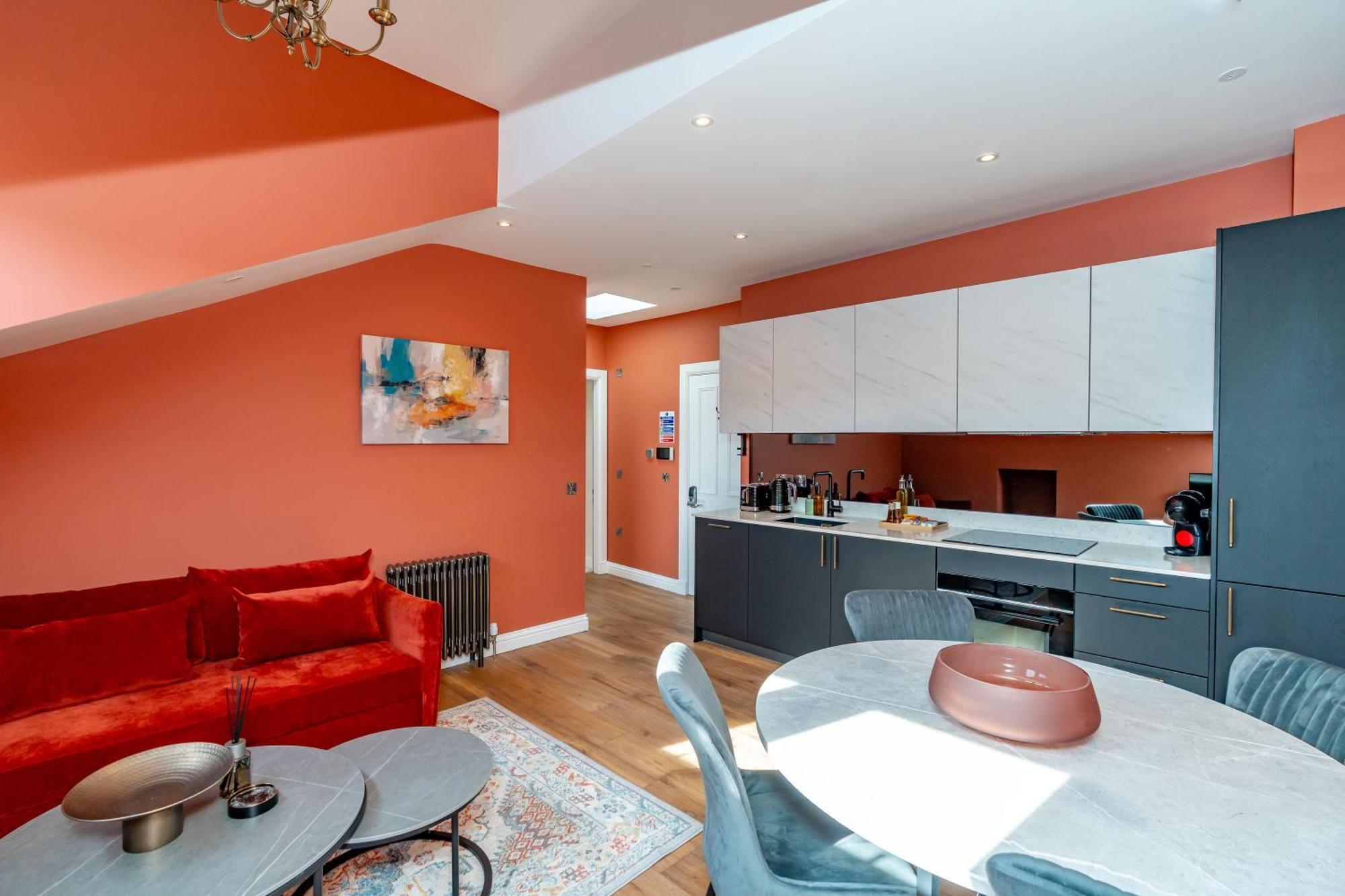 Dragon Luxury At 9 Albyn Place