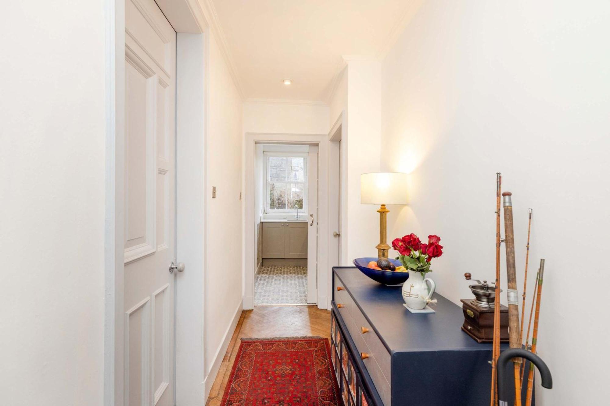 Joivy Spacious 2-bedroom Ground Floor Flat