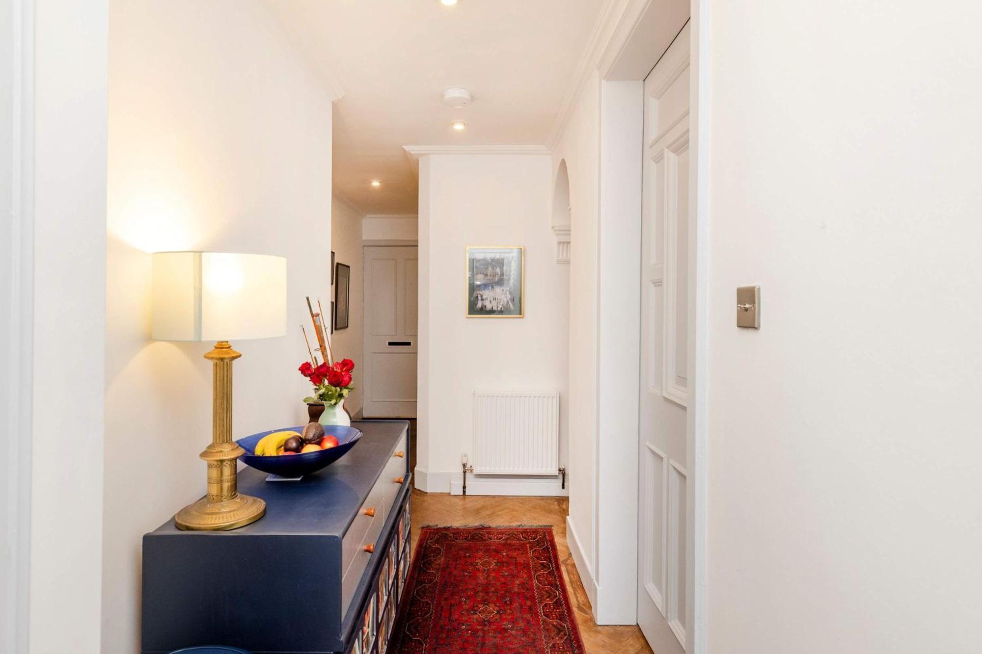 Joivy Spacious 2-bedroom Ground Floor Flat Apartment Edinburgh