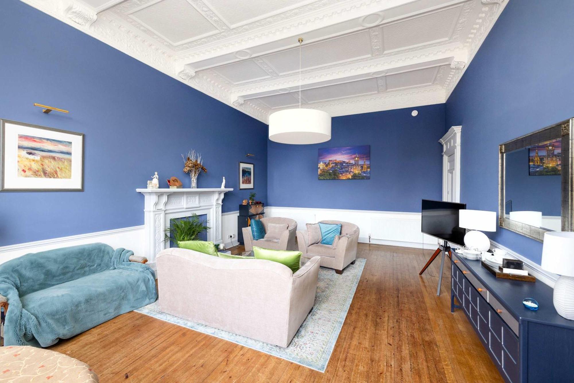 Joivy Spacious 2-bedroom Ground Floor Flat Apartment *