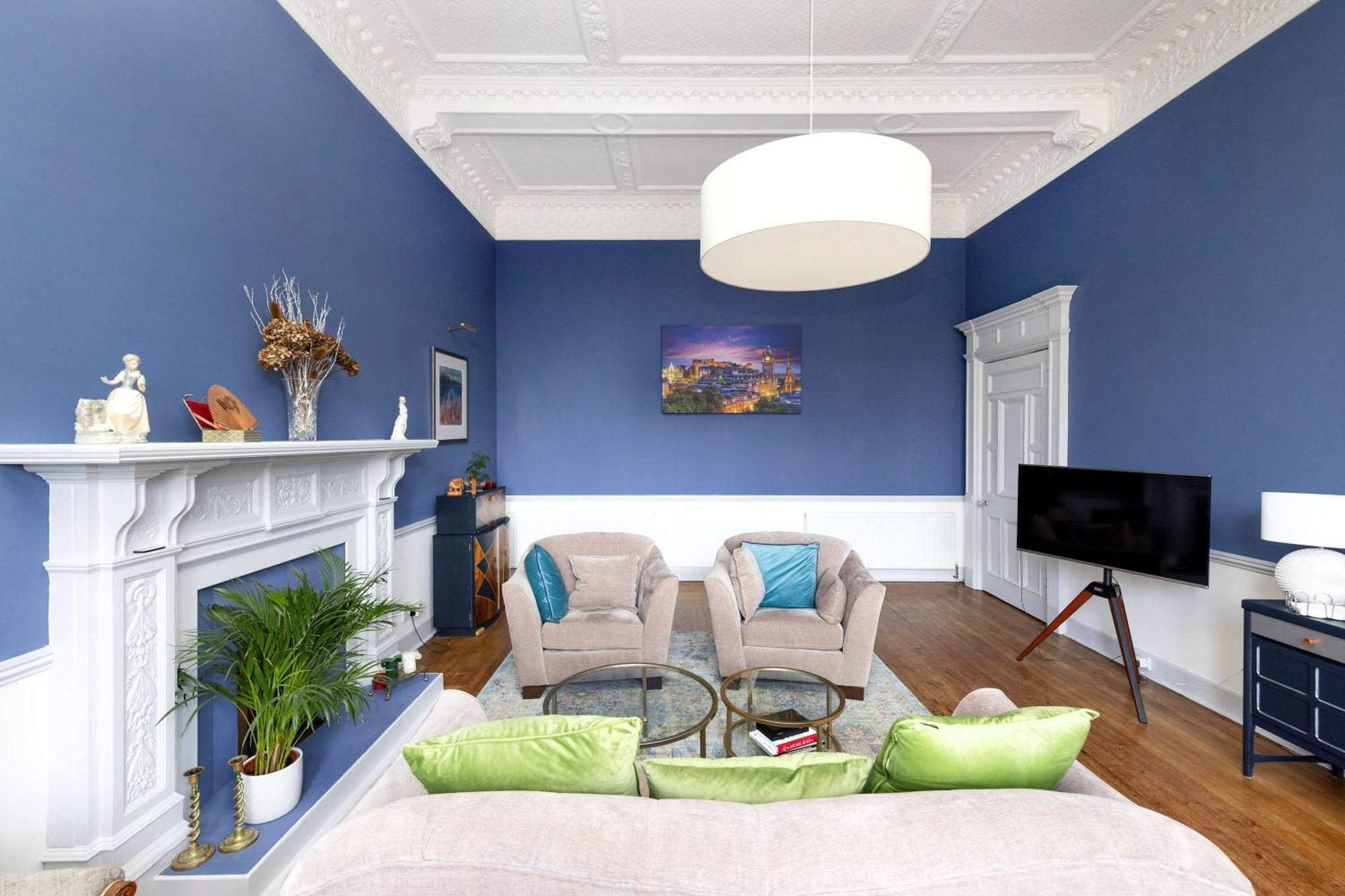 Joivy Spacious 2-bedroom Ground Floor Flat Apartment Edinburgh
