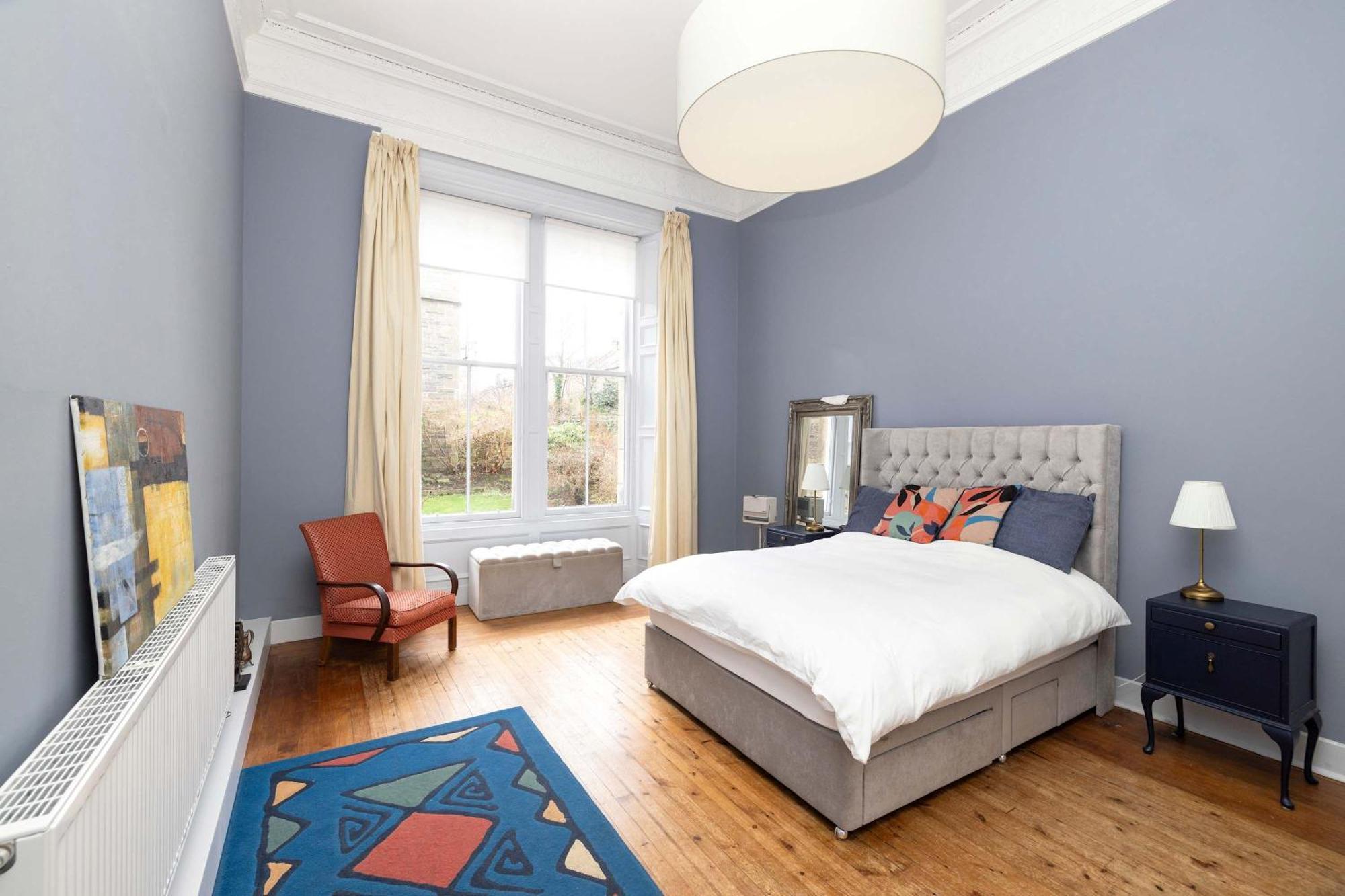Joivy Spacious 2-bedroom Ground Floor Flat