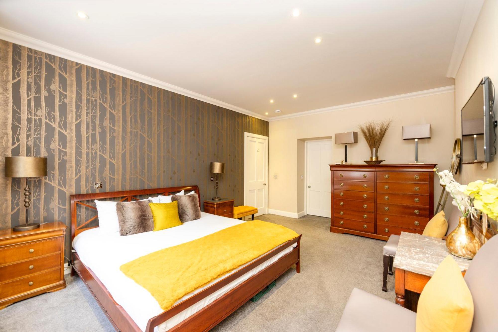 Joivy Ultra Luxe Near Princes Street Edinburgh