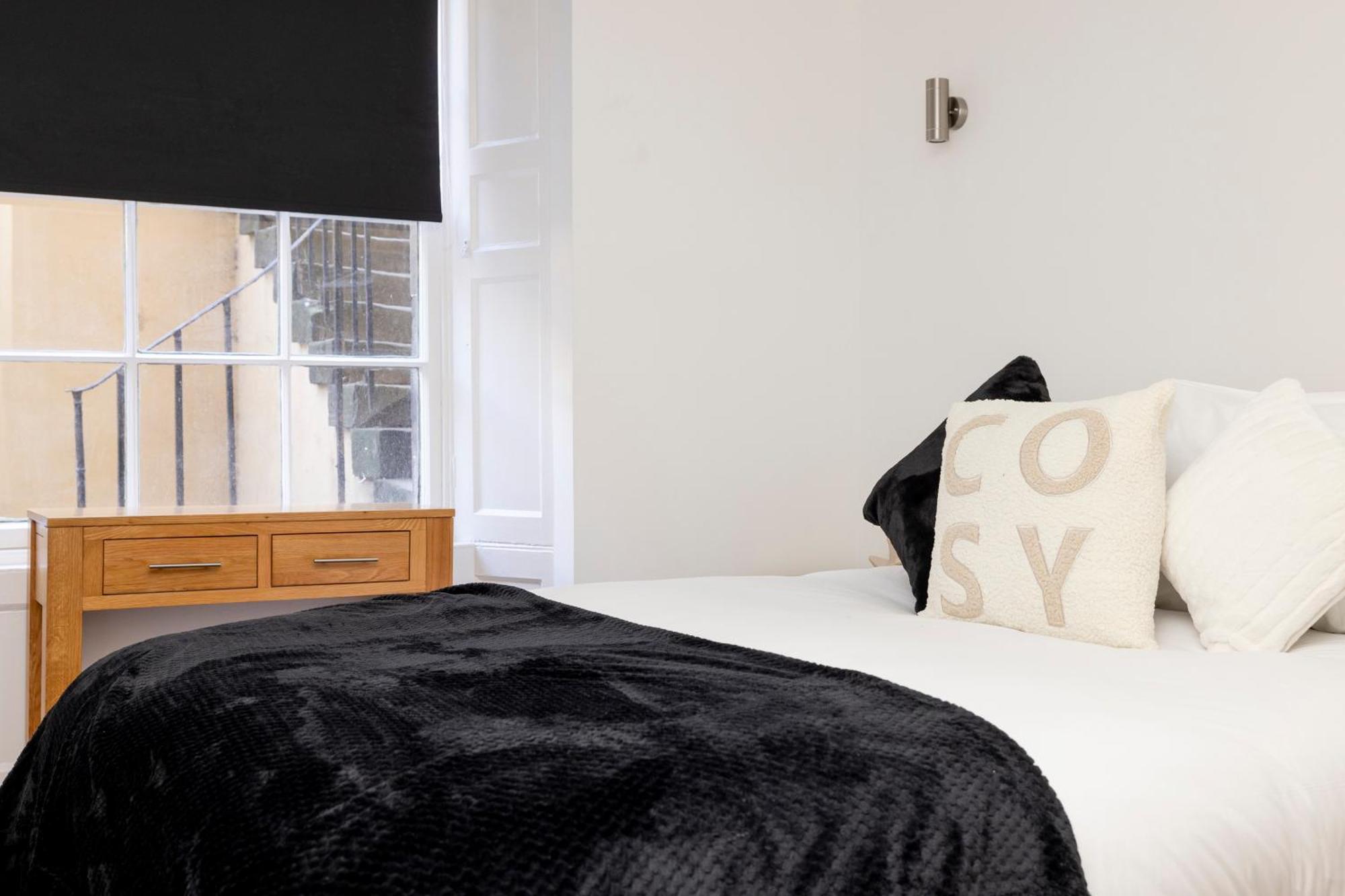 Apartment Joivy 3br Flat In Haymarket With Free Parking