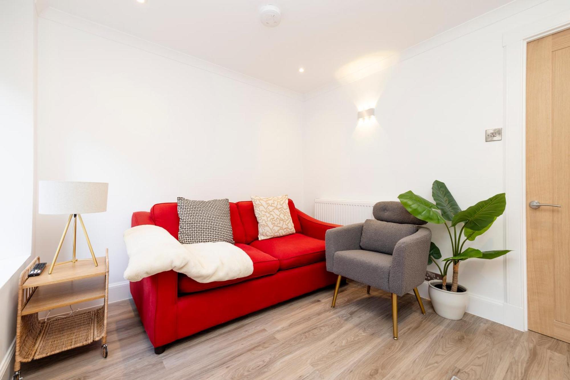 Joivy 3br Flat In Haymarket With Free Parking Apartment Edinburgh
