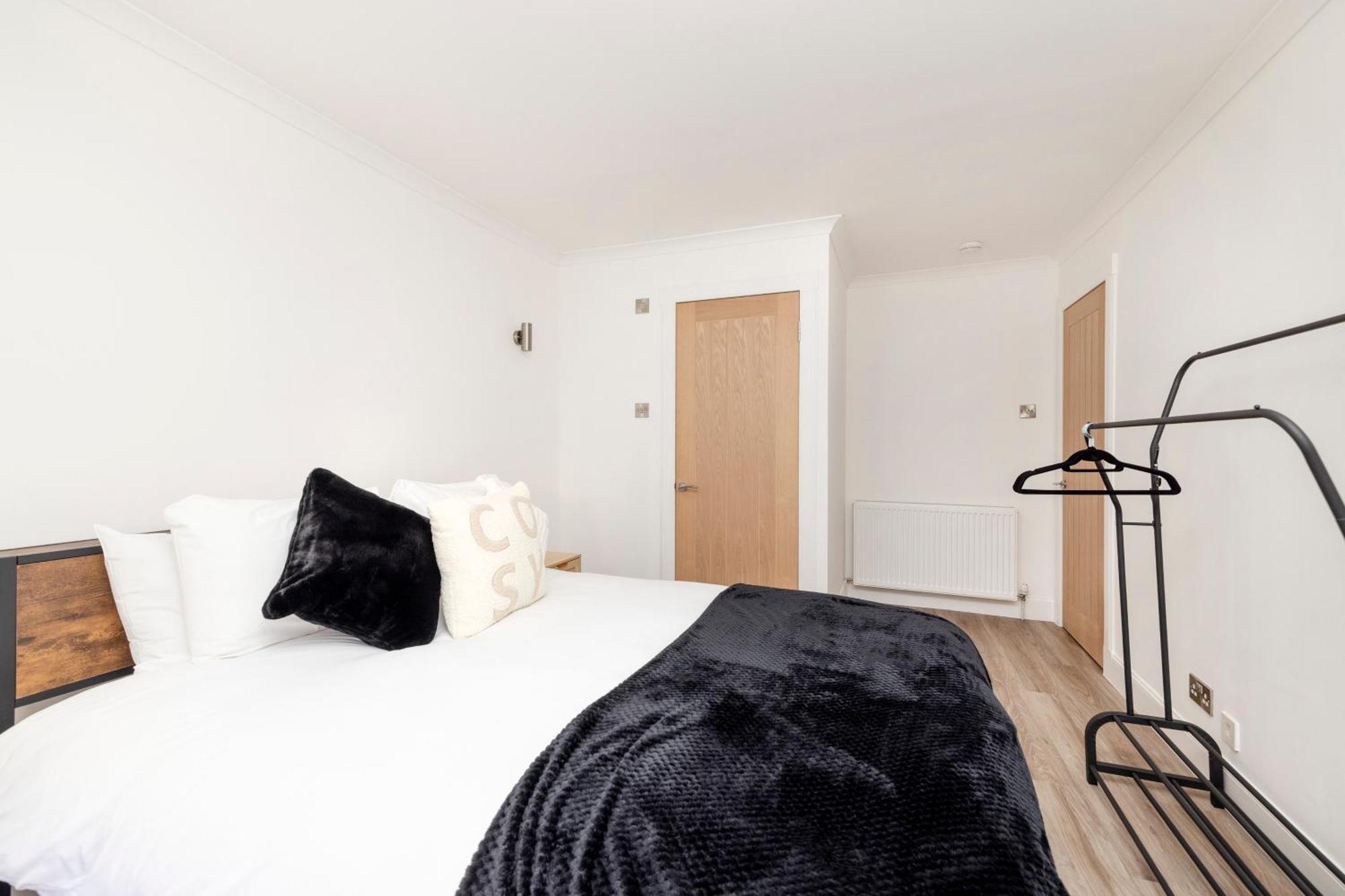 Joivy 3br Flat In Haymarket With Free Parking Apartment Edinburgh