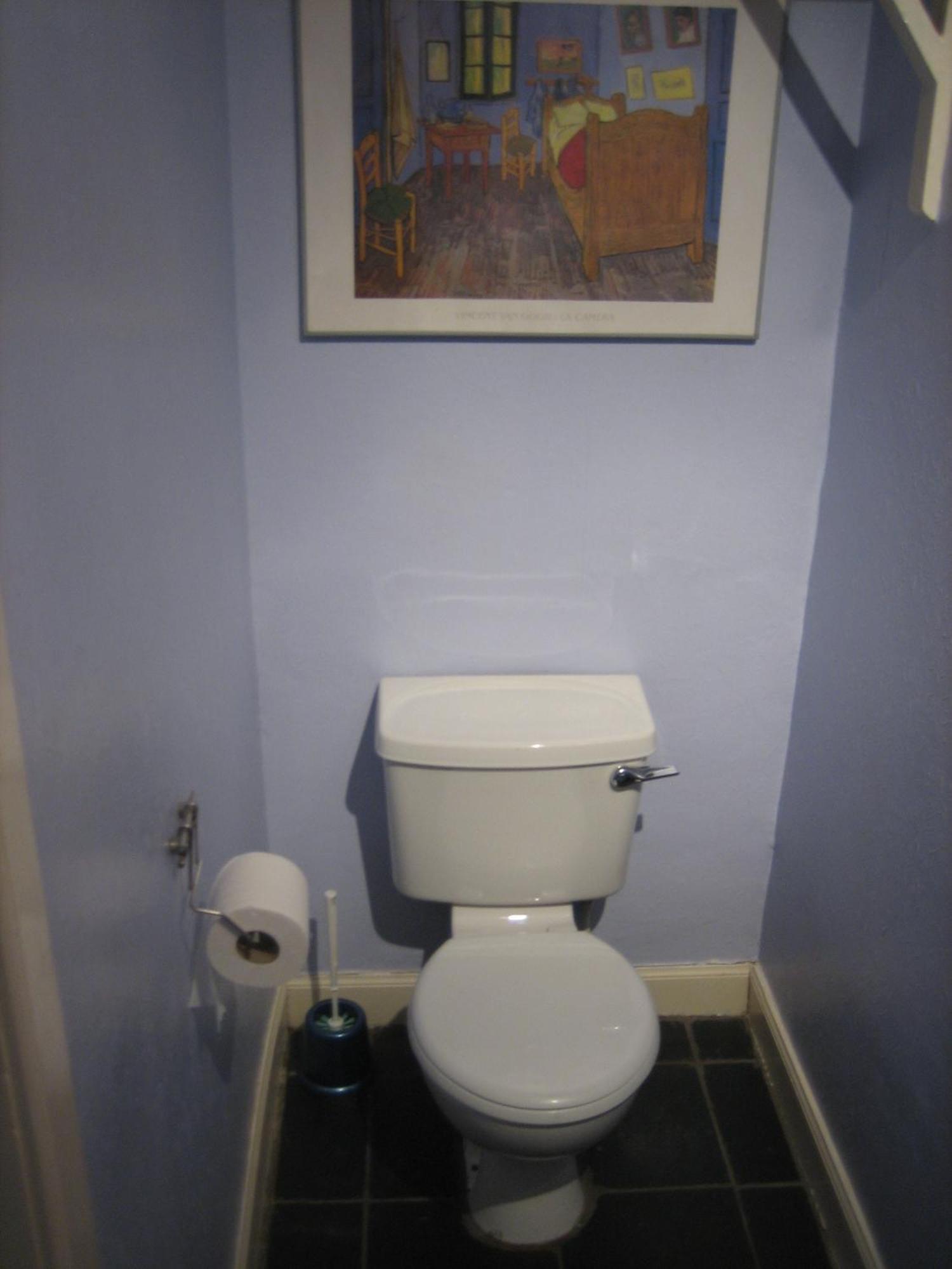 Lauriston Place Apartment