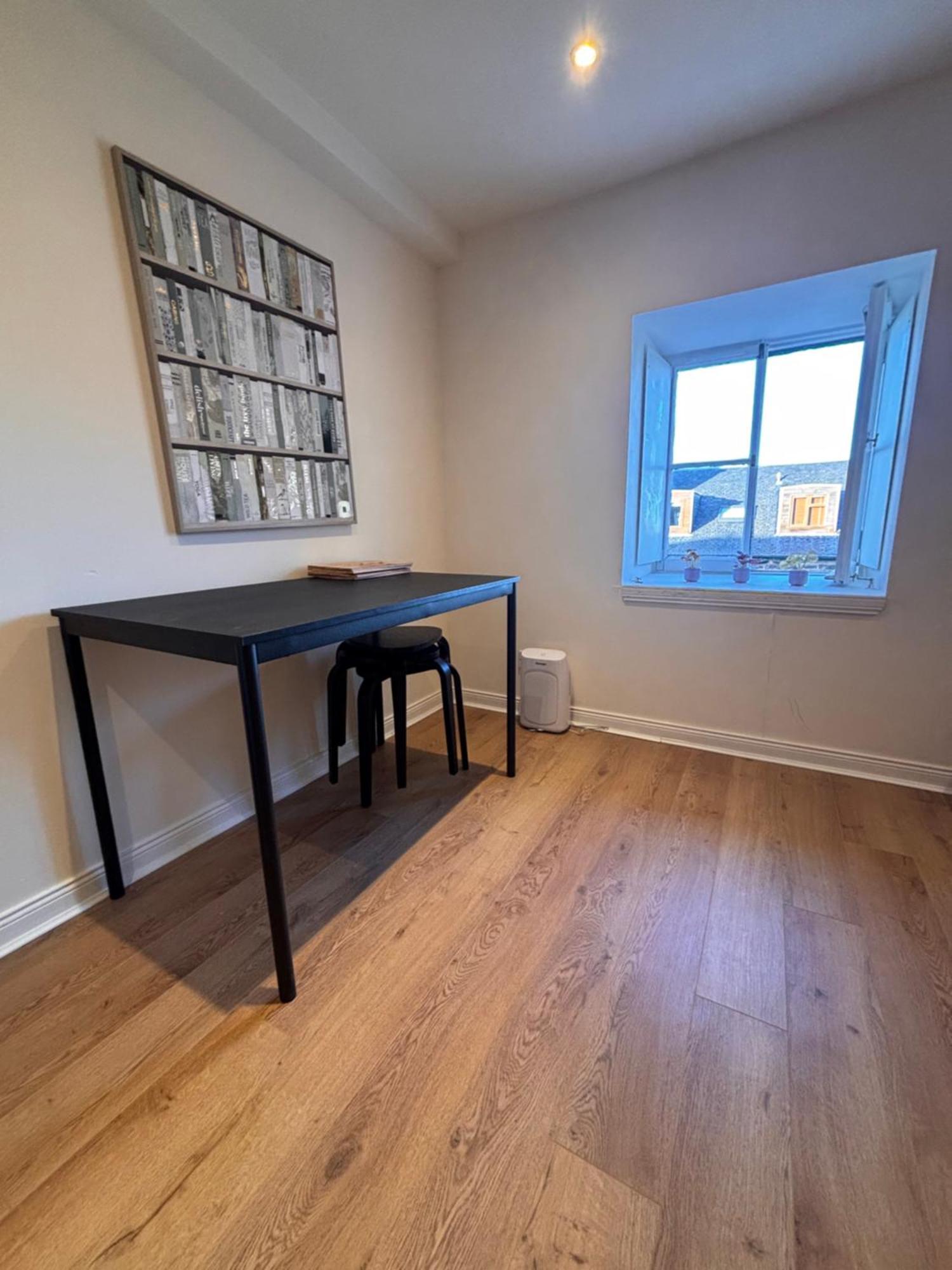 The Shore Modern 2 Bedroom Apartment *