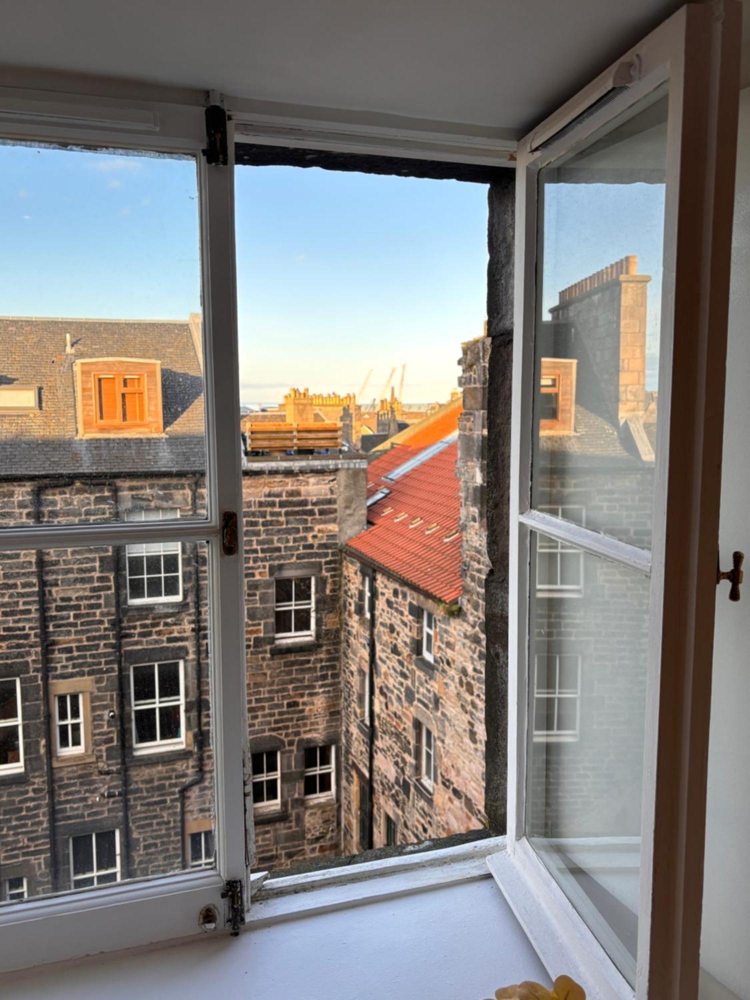 Apartment The Shore Modern 2 Bedroom Edinburgh