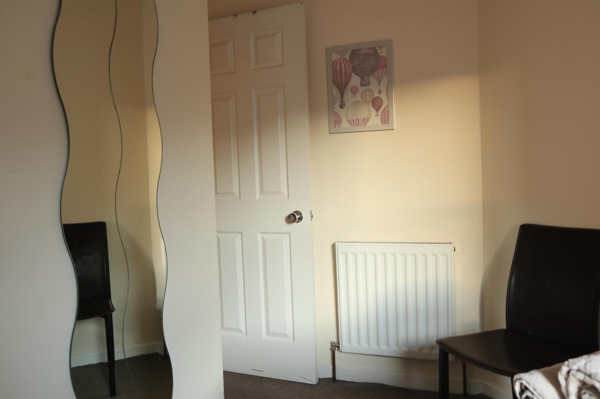 3 Bedrooms Flat In Old Town Sleeps 6