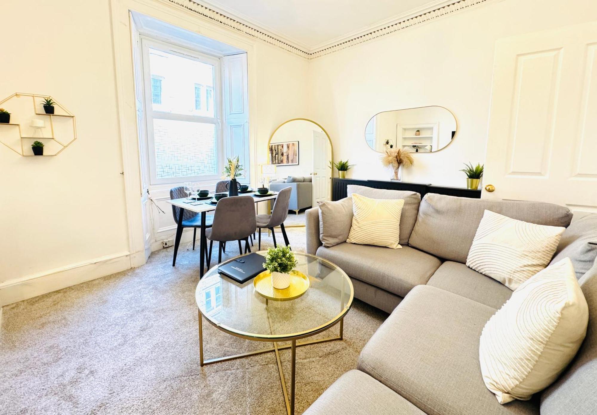 Deluxe Centre Apartment *