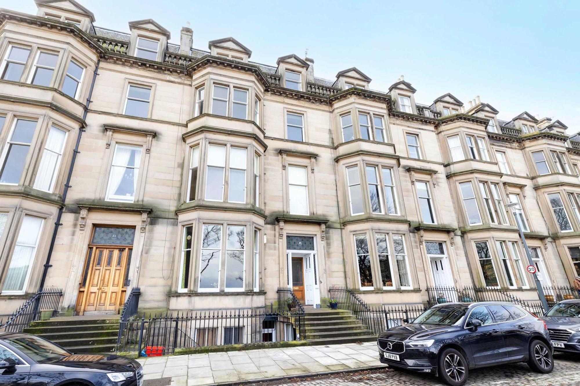 Joivy Spacious 2-bedroom Ground Floor Flat *