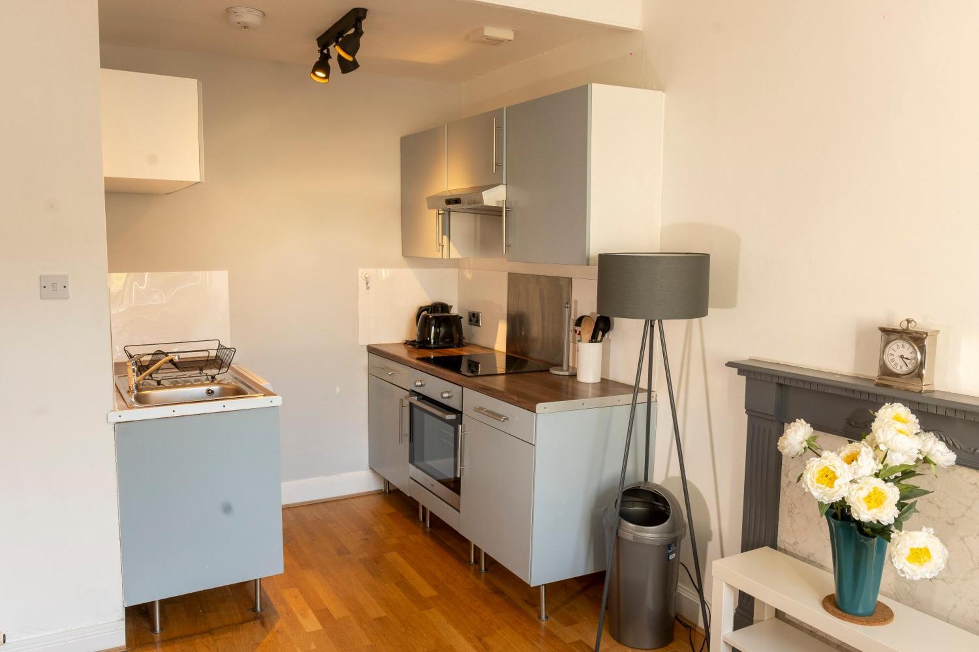 Apartment Comfy 1 Bedroom Flat In Centre *