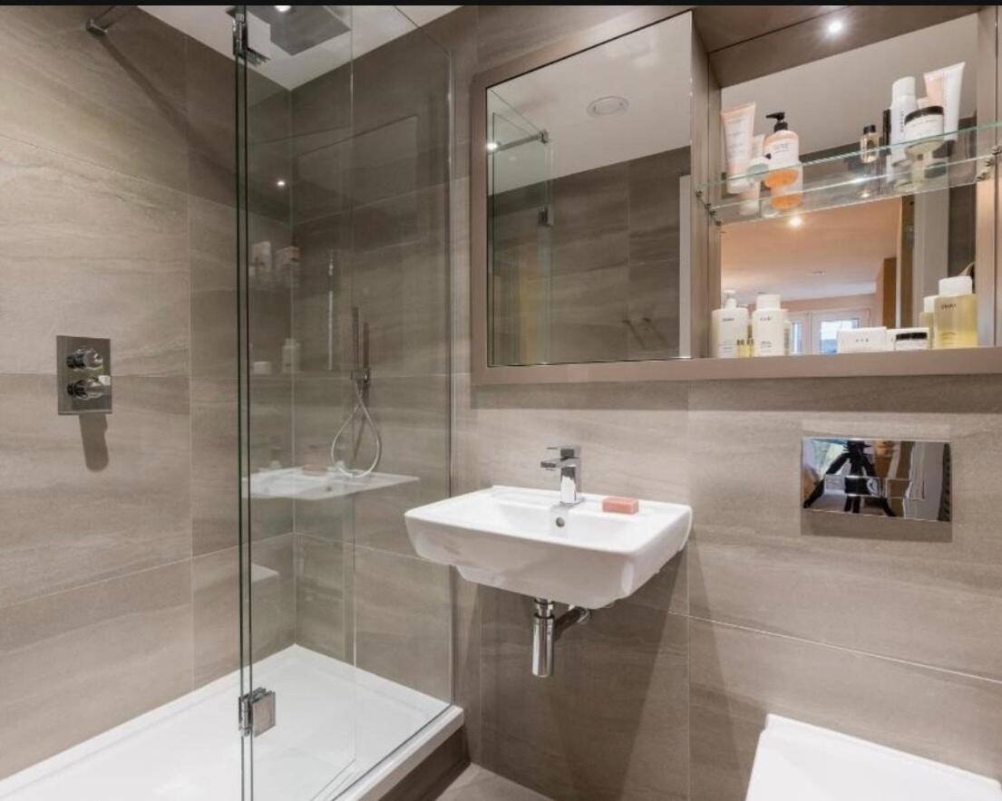 Newly Luxury Nests - Location Apartment