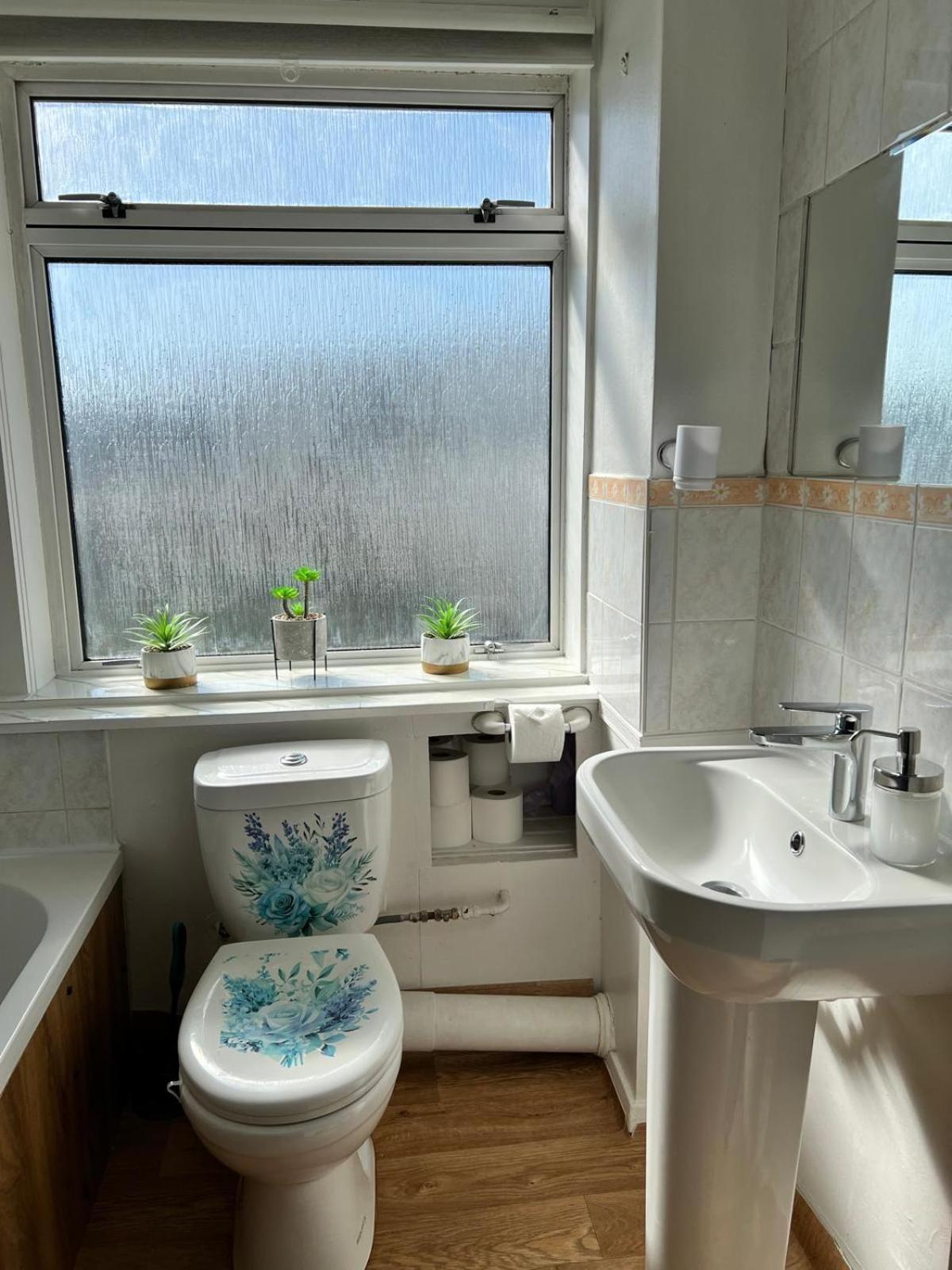 Apartment Gorgeous Full In EDI