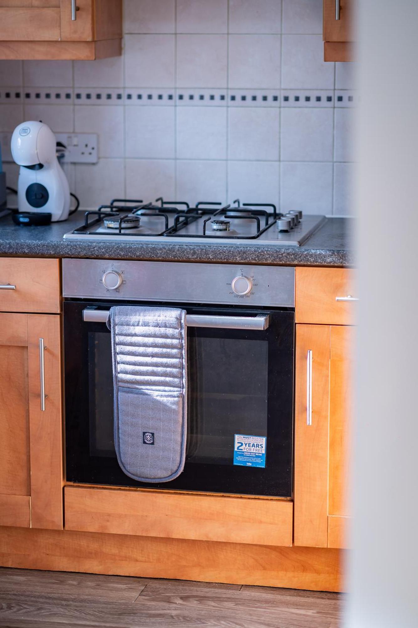 Luxury 3-bed Townhouse With Free Parking And Apartment Edinburgh