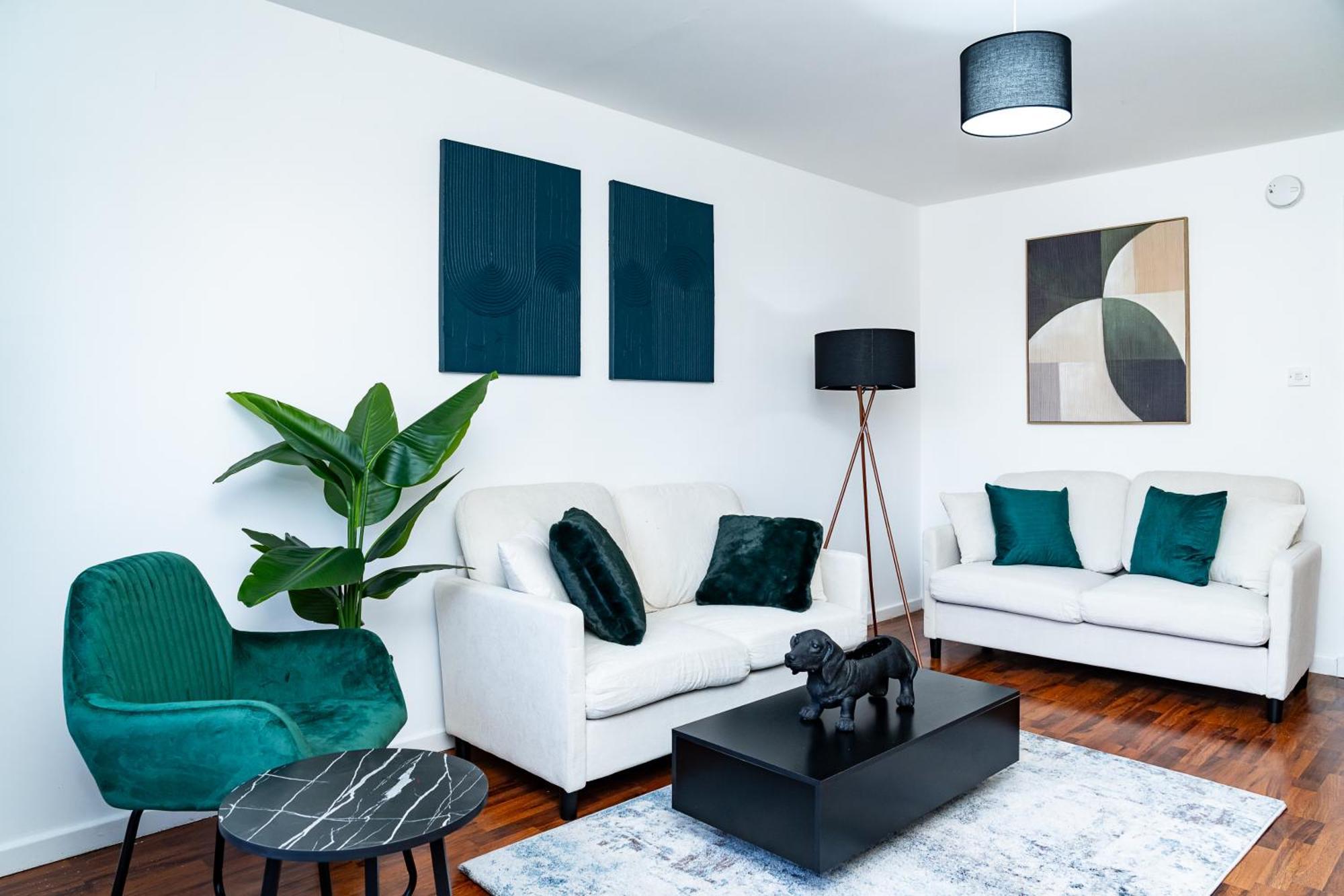 Luxury 3-bed Townhouse With Free Parking And Apartment Edinburgh