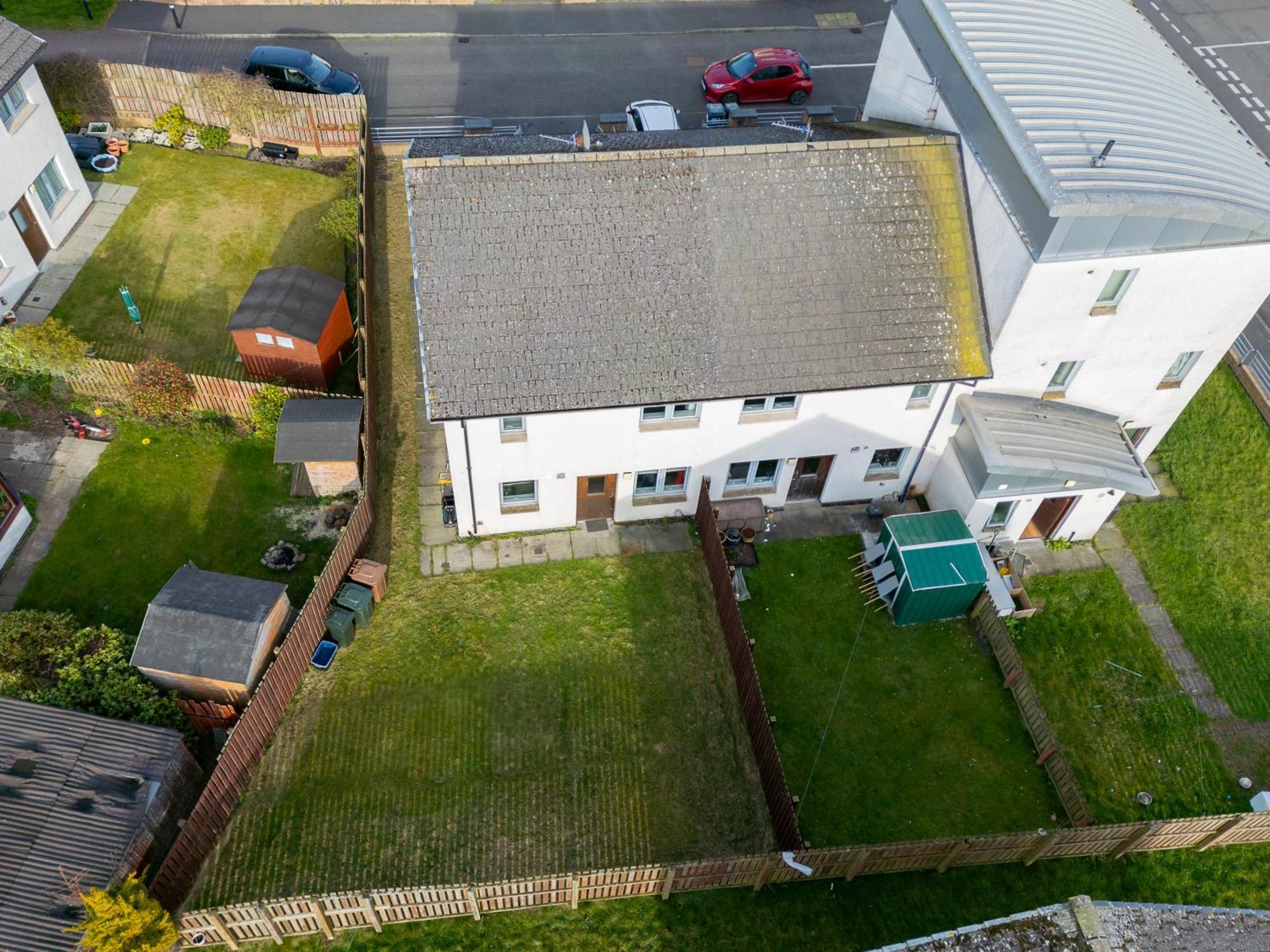 Luxury 3-bed Townhouse With Free Parking And