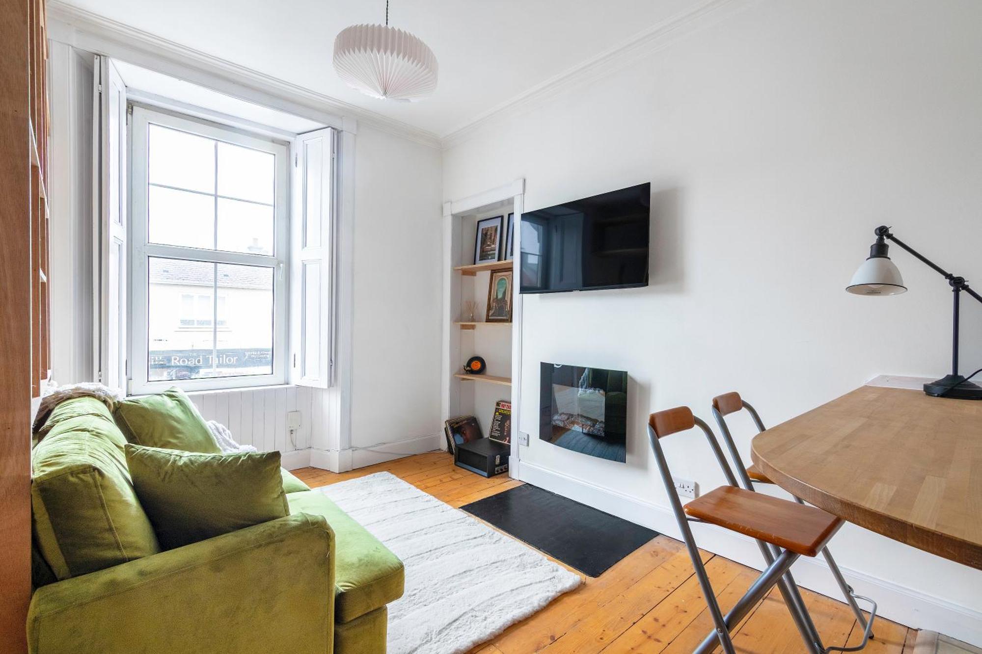 Stylish Near Apartment *