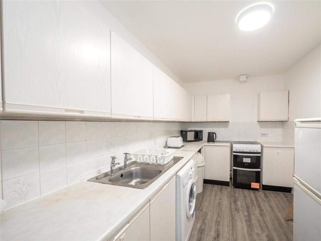 Apartment Spacious Center Main Door Flat