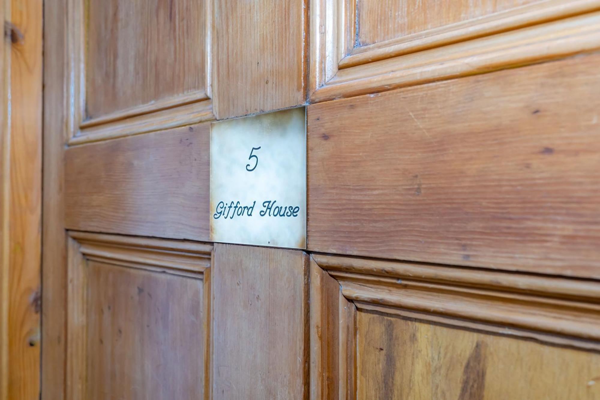 Guest house Gifford House 4*