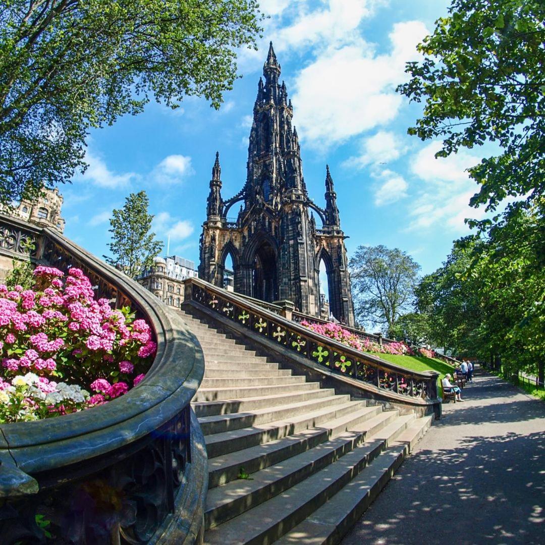 16 Pilrig 3* Edinburgh