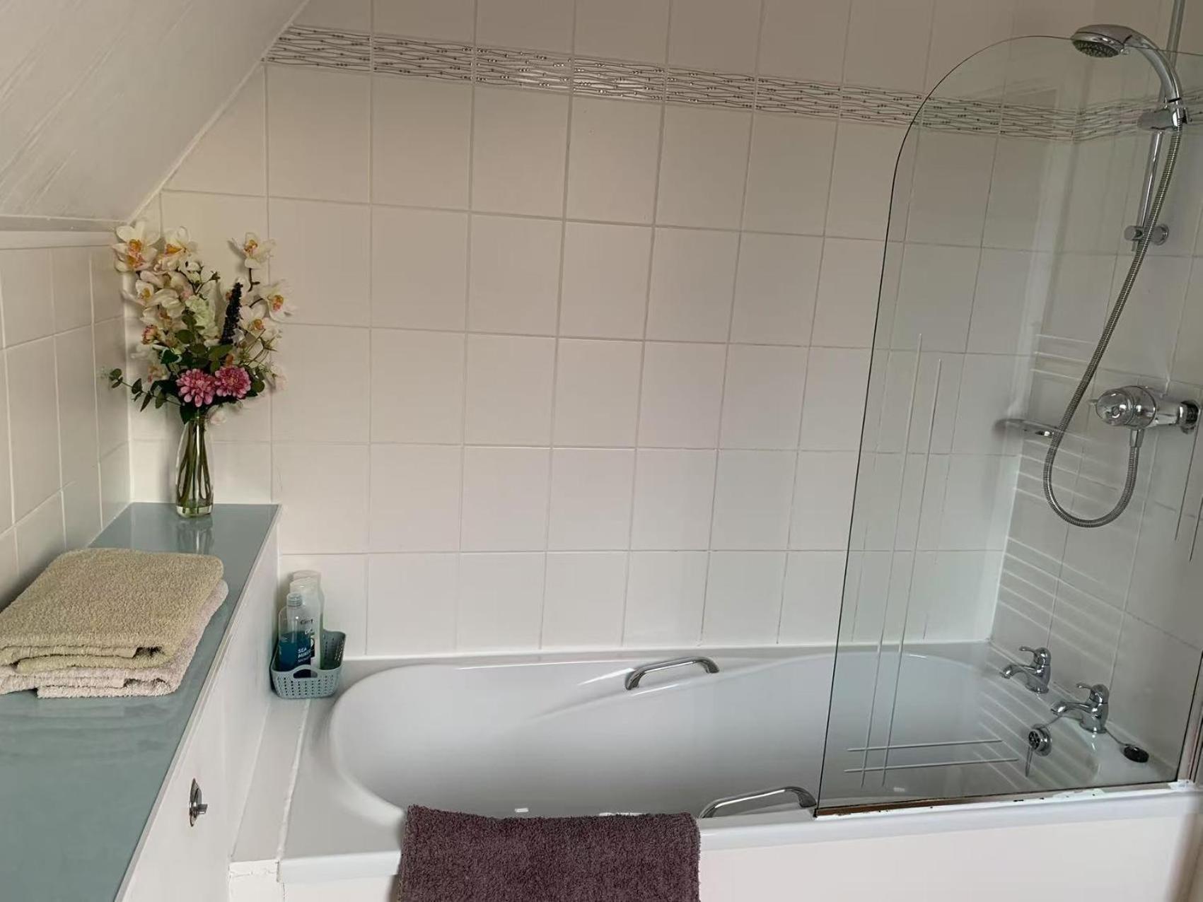 Guest house Hillhouse Edinburgh