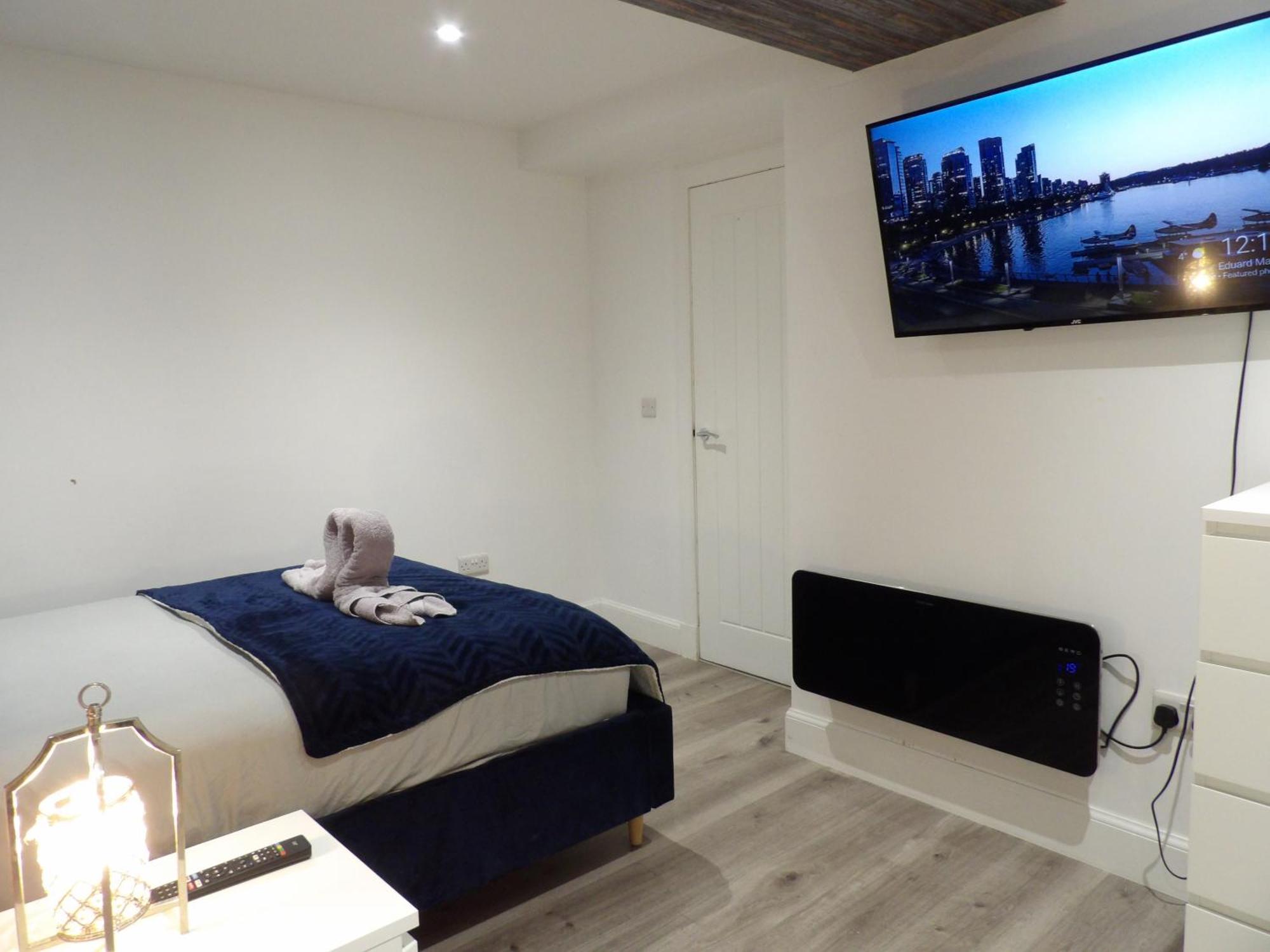 Lovely 3 Bedroom With Private Garden In Centre Apartment Edinburgh