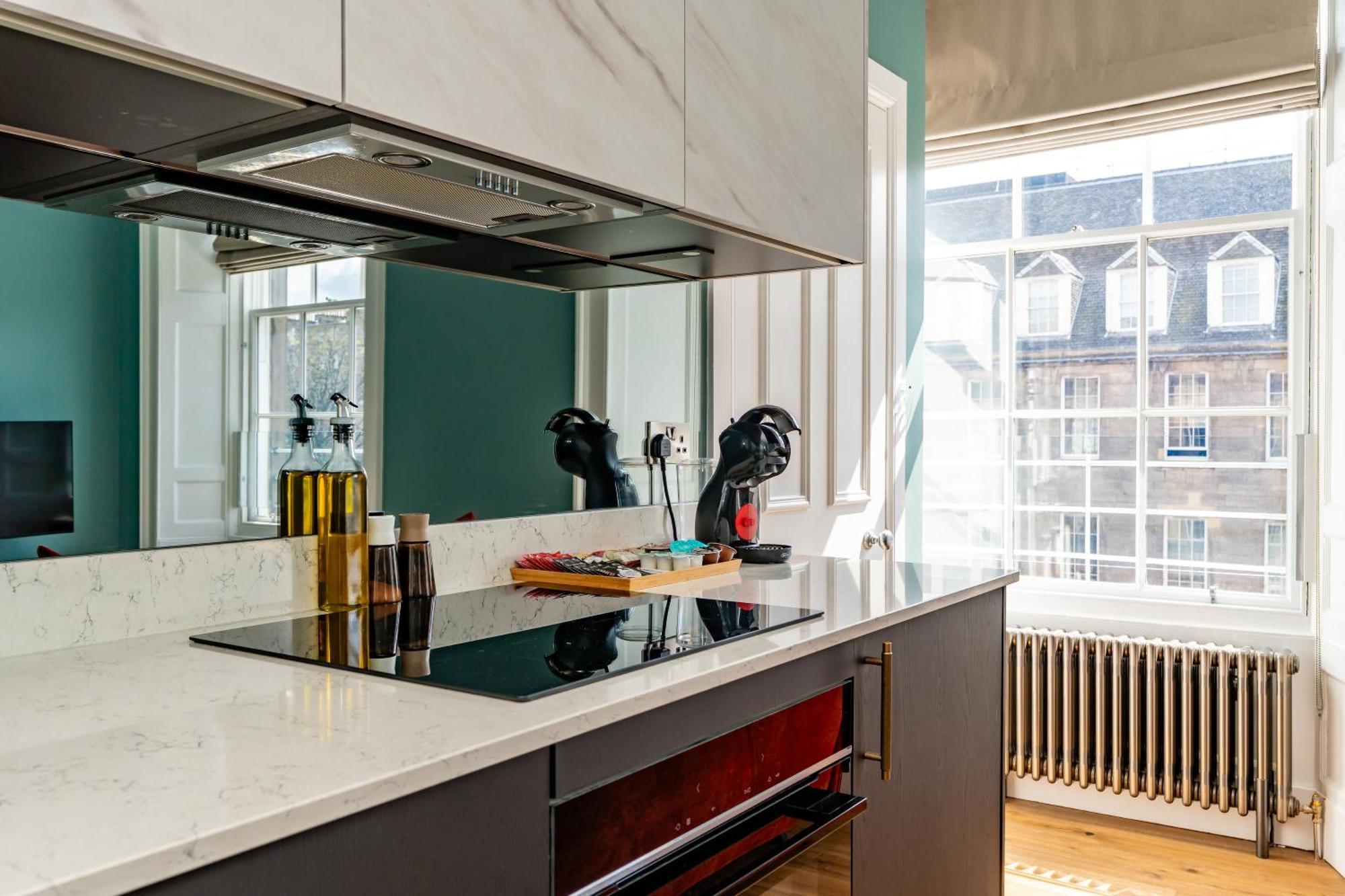 Apartment Dragon Luxury At 9 Albyn Place EDI