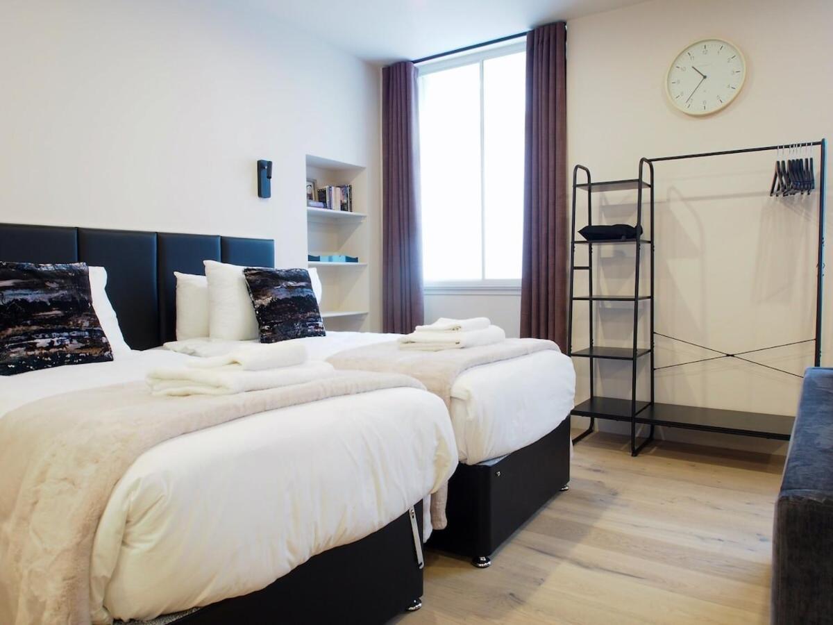 Stylish, Modern On Easter Road - Flat 2, Elgin House * Edinburgh