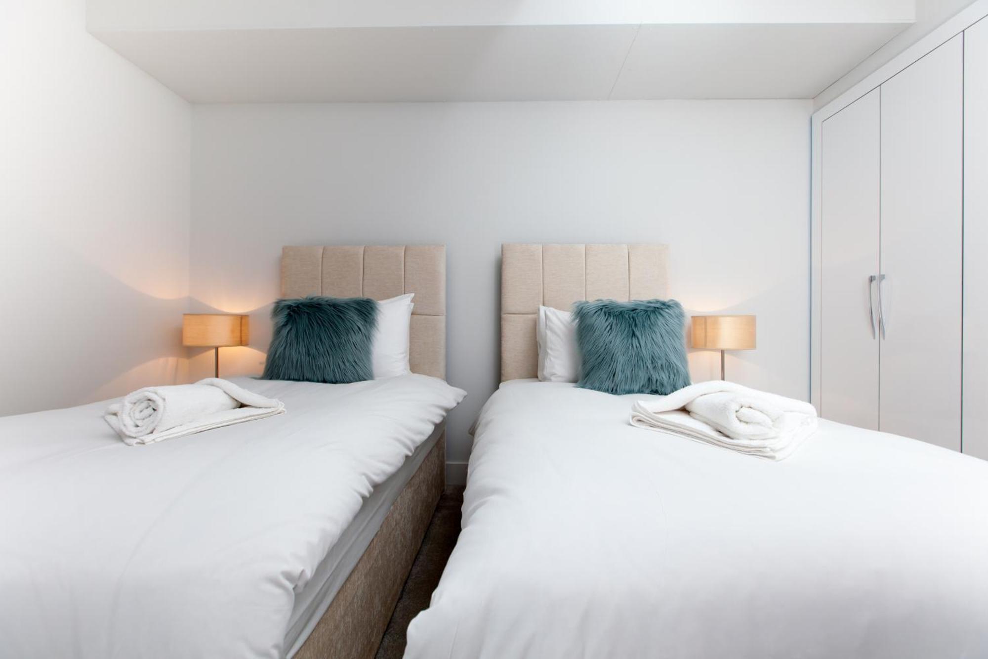 Apartment Luxurious - Sleeps 6 Edinburgh