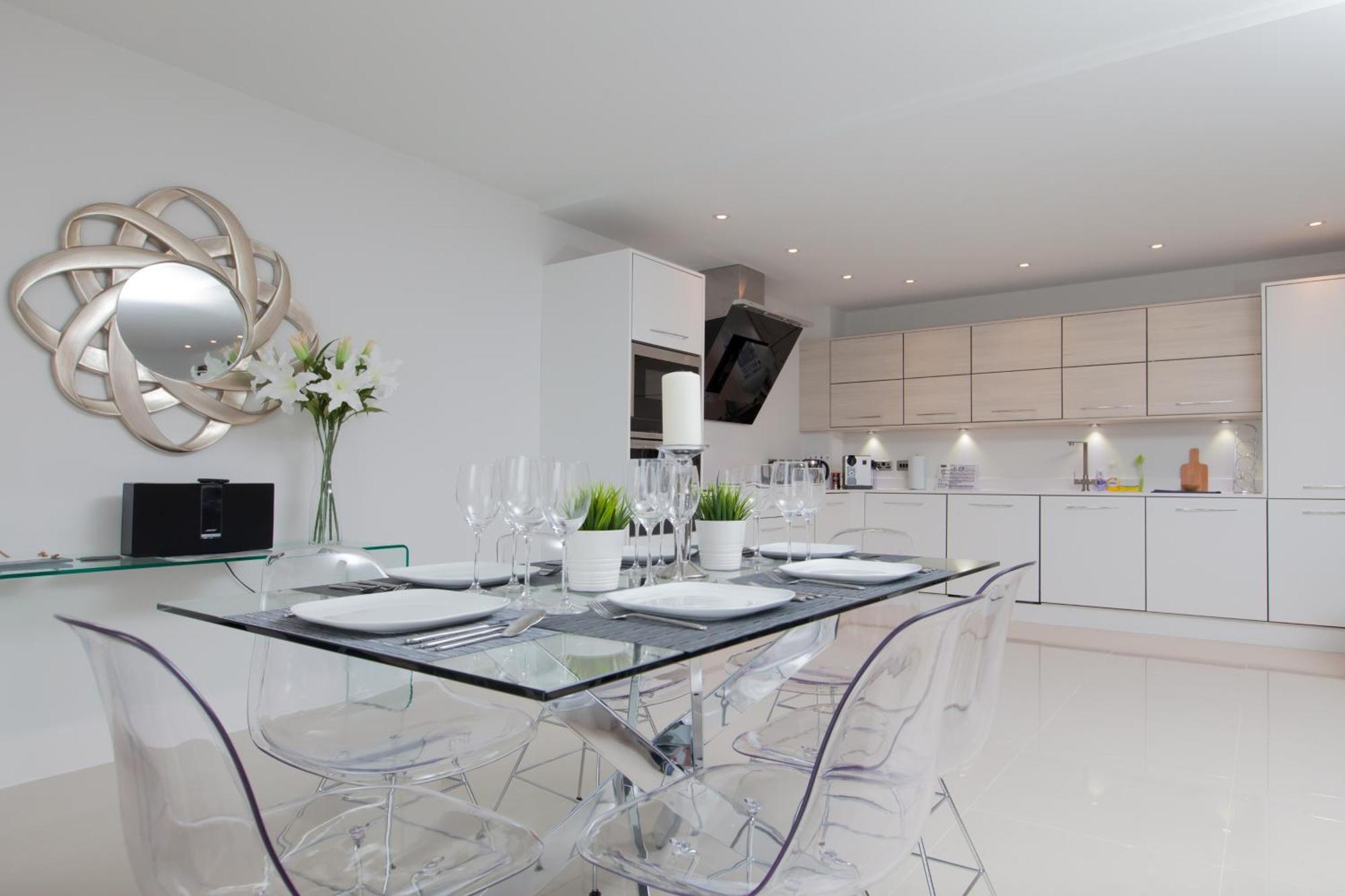 Apartment Luxurious - Sleeps 6