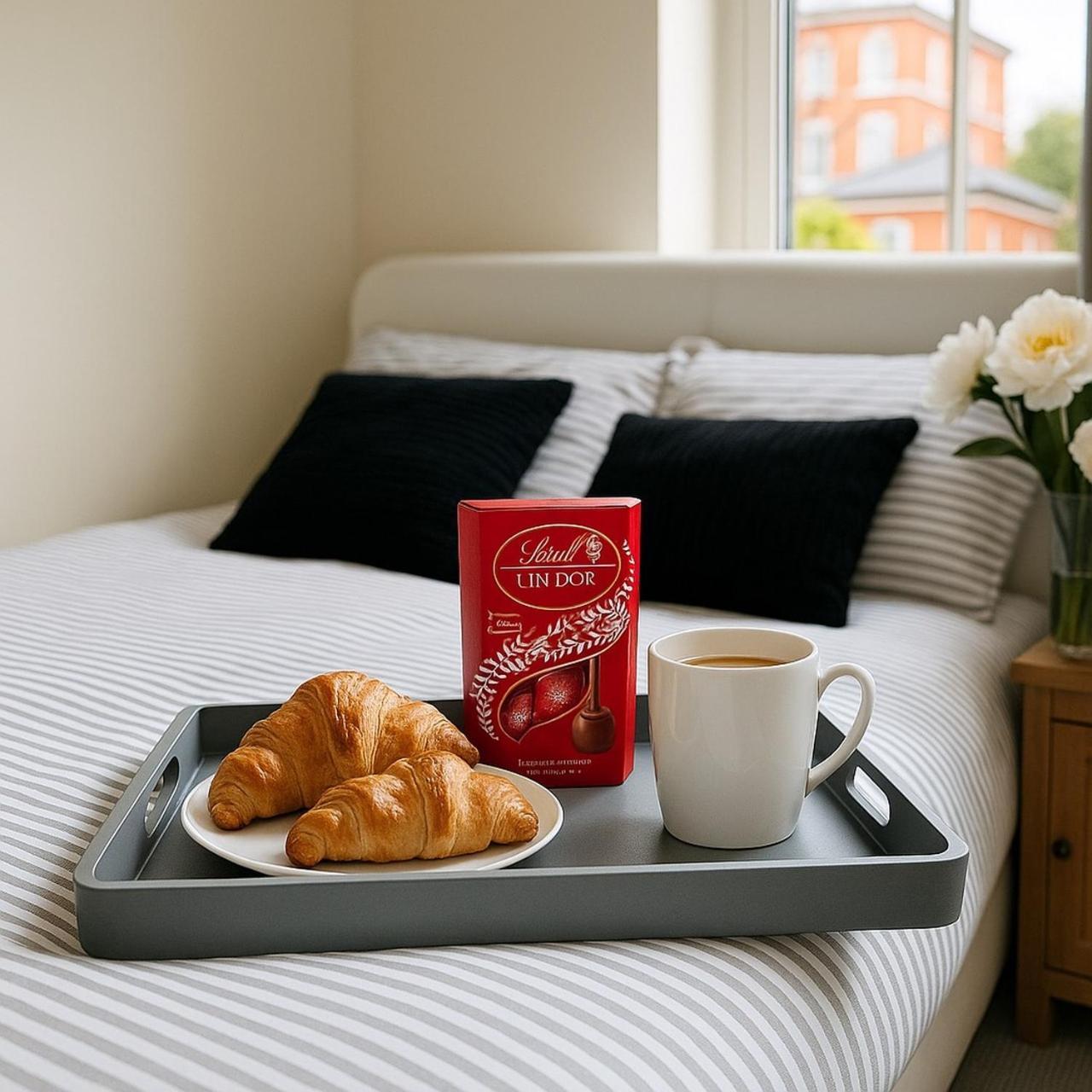 Comfy 2br Flat - Free Parking - Near Centre Apartment *