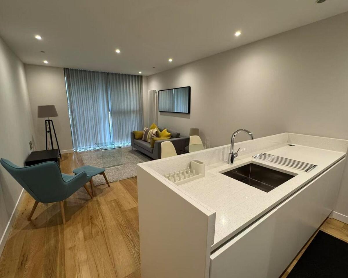 Stylish 2br In Quartermile Meadows Park Views Apartment