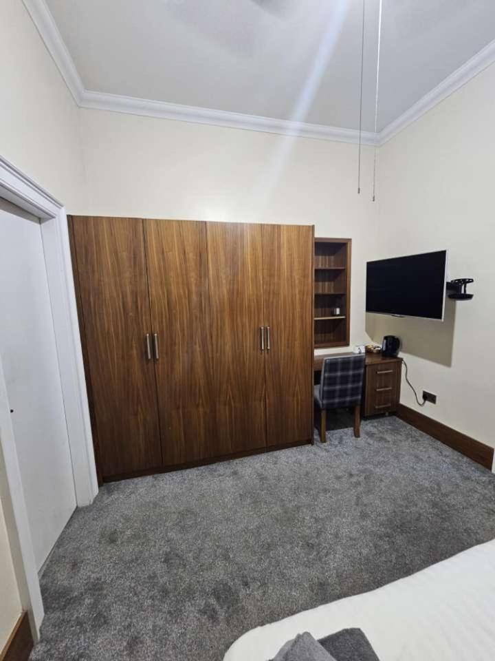 Spacious Large Double With Private Bathroom Homestay Edinburgh