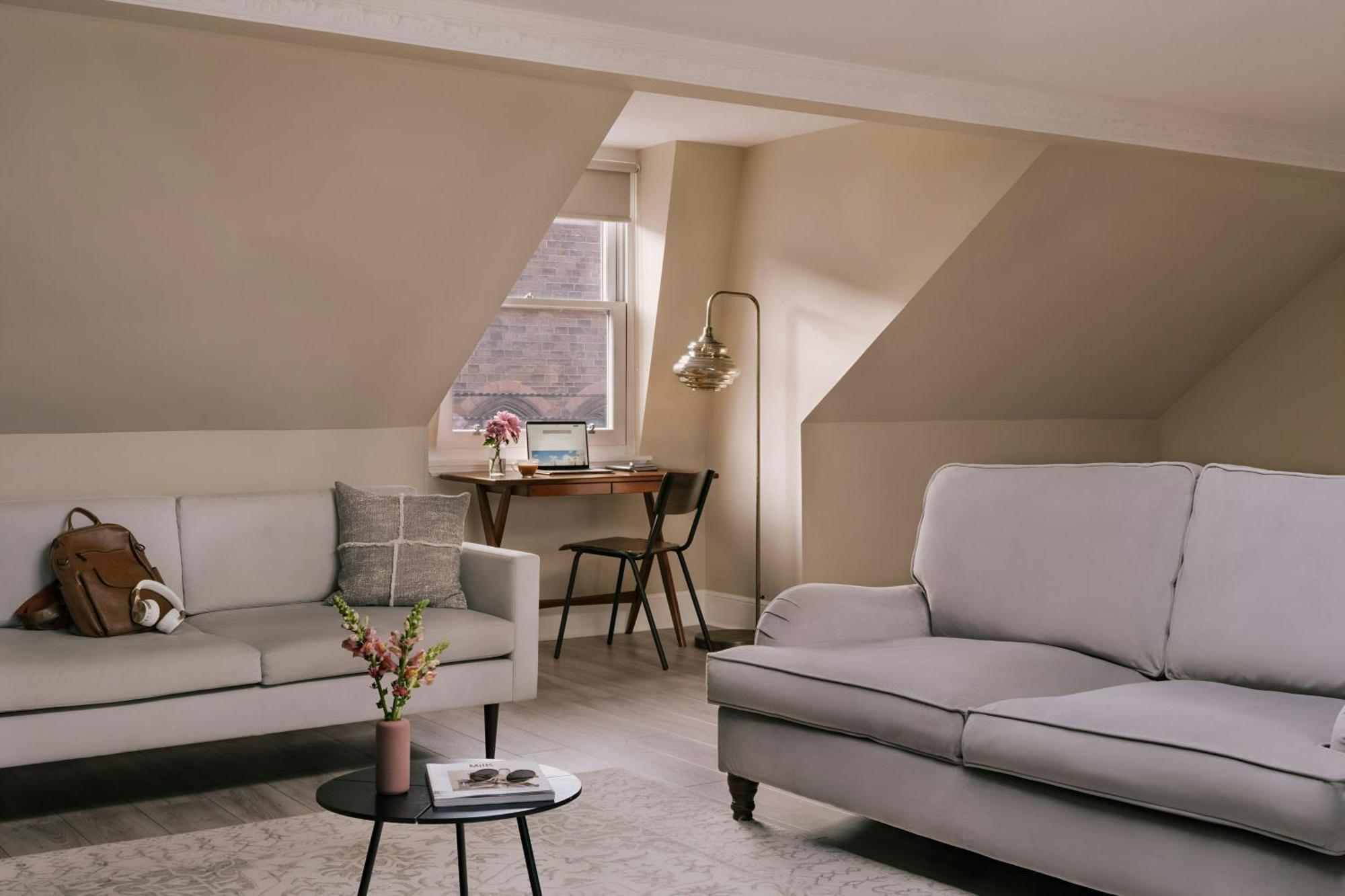 Sonder By Marriott Bonvoy Royal Garden New Town Aparthotel 4*
