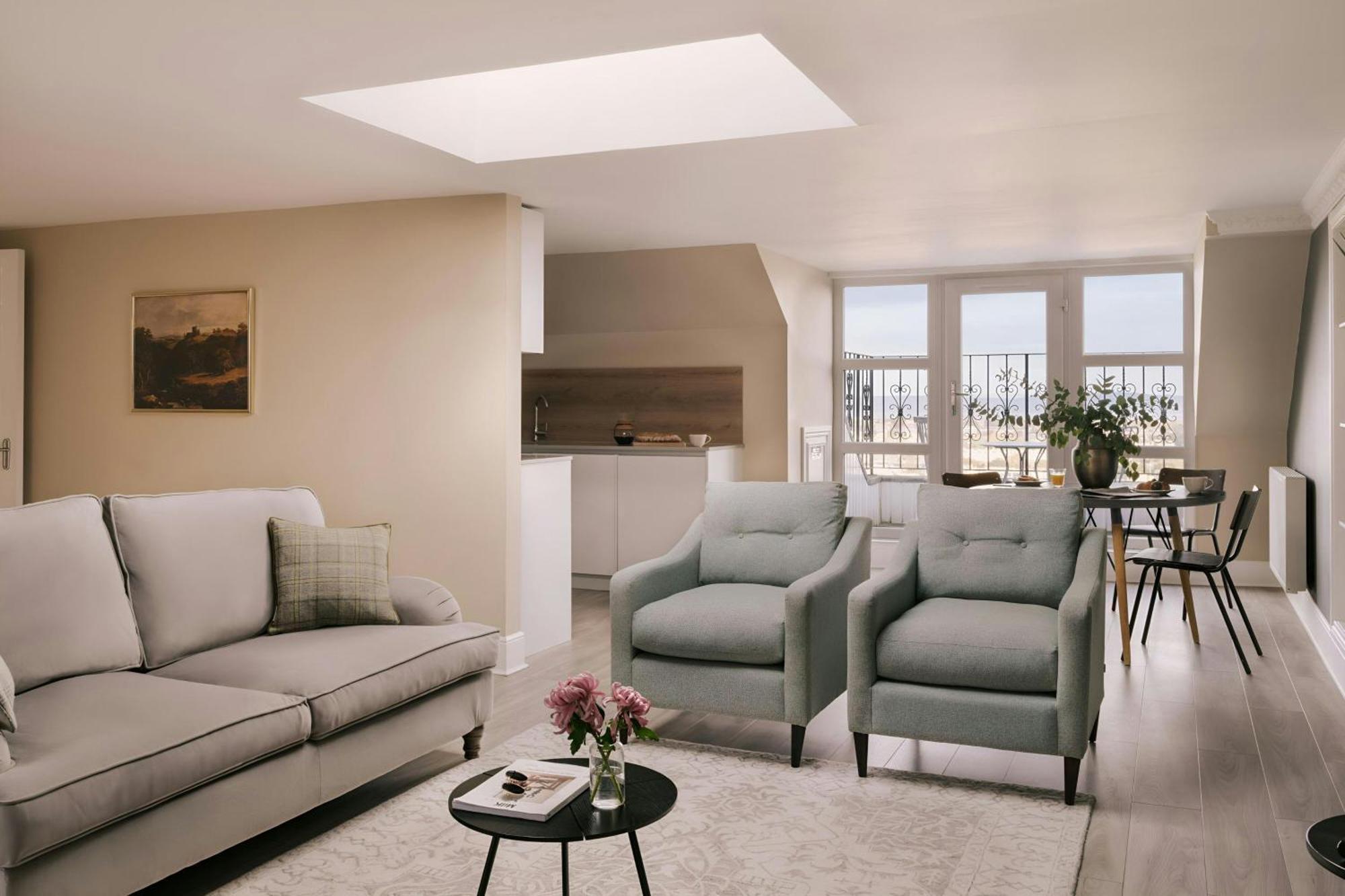 Sonder By Marriott Bonvoy Royal Garden New Town Aparthotel Edinburgh