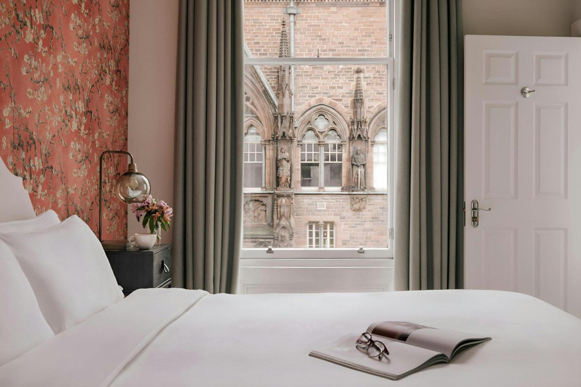 Sonder By Marriott Bonvoy Royal Garden New Town Aparthotel