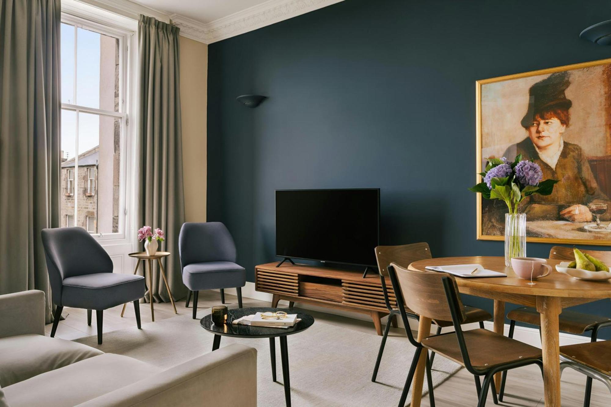 Sonder By Marriott Bonvoy Royal Garden New Town Aparthotel