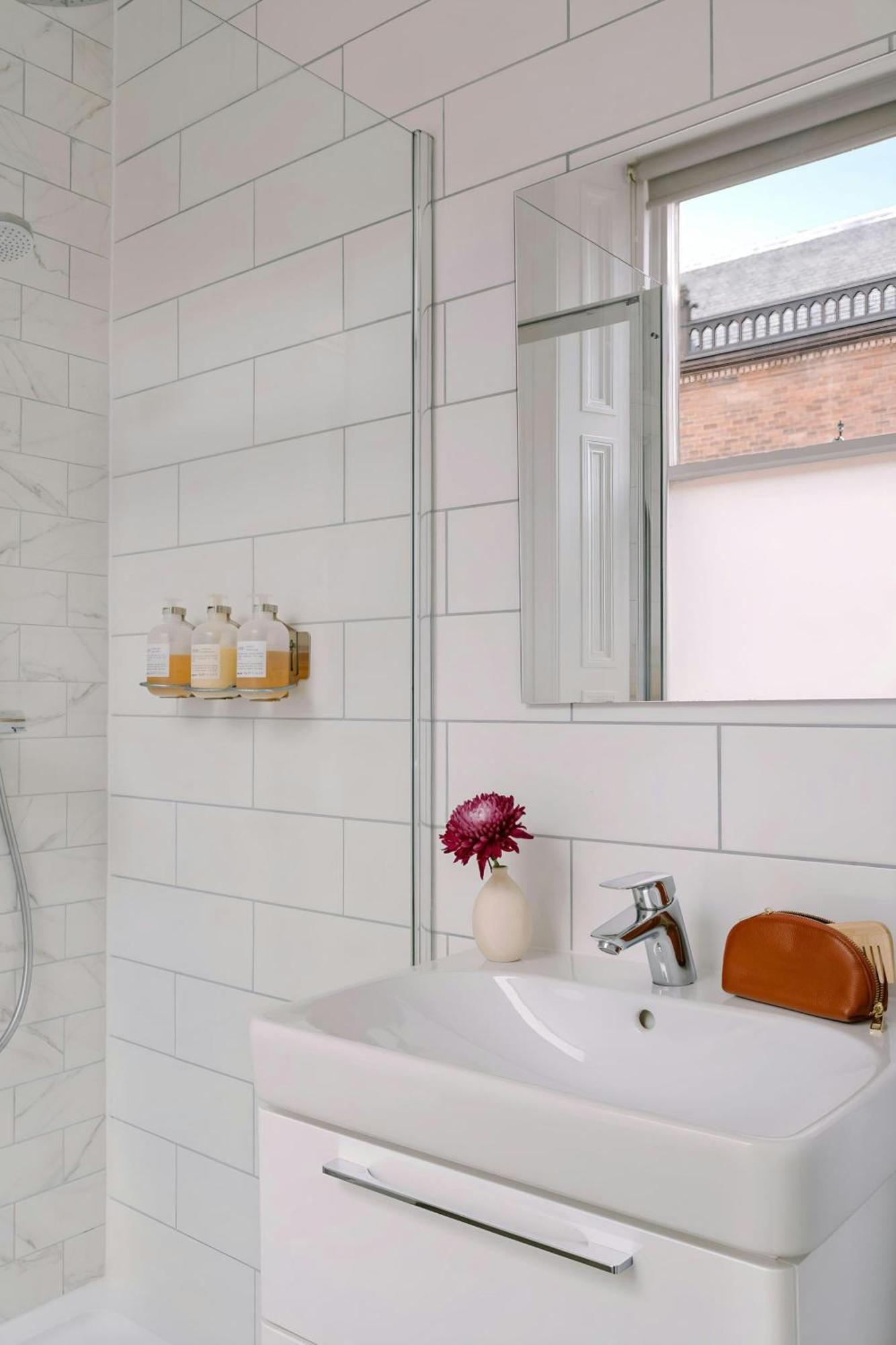 Sonder By Marriott Bonvoy Royal Garden New Town Aparthotel Edinburgh