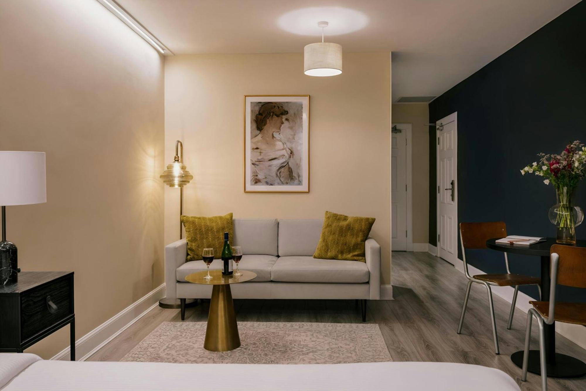 Sonder By Marriott Bonvoy Royal Garden New Town Aparthotel 4*