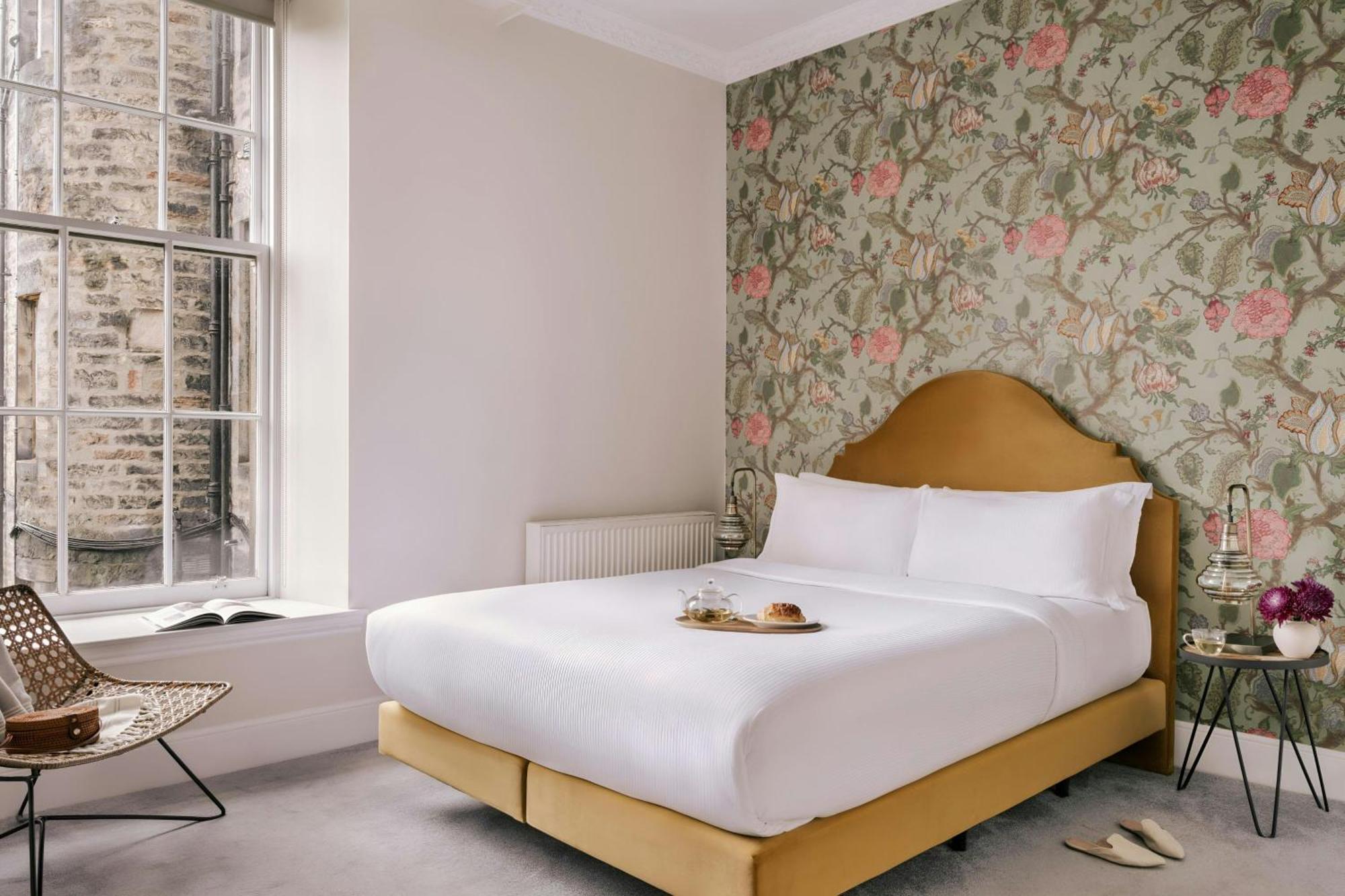 Sonder By Marriott Bonvoy Royal Garden New Town 4*