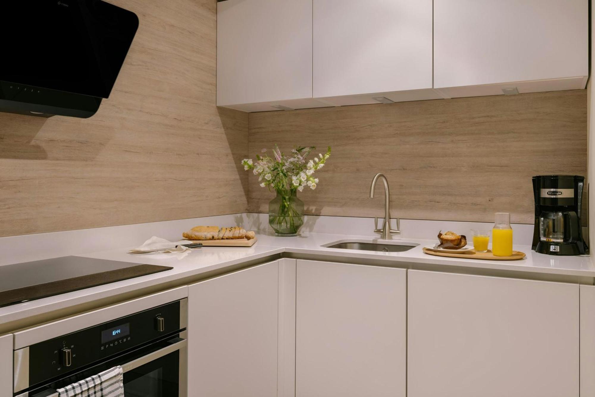 Sonder By Marriott Bonvoy Royal Garden New Town Aparthotel Edinburgh