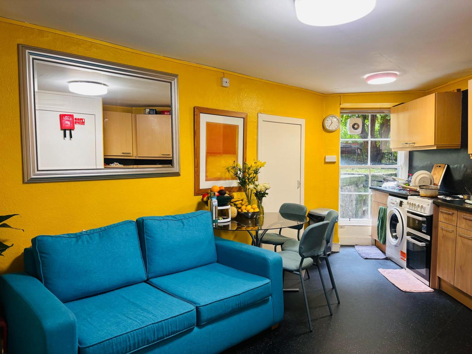 Entire Flat In Edinburgh, Center