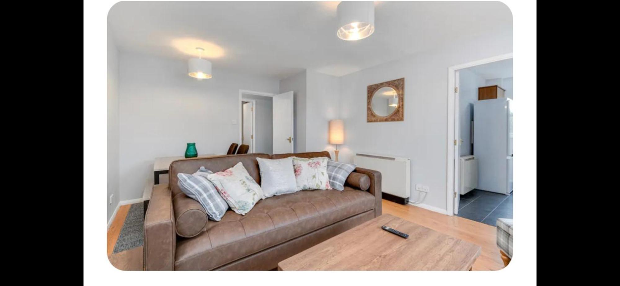 2 Bedroom With Free Parking Sleeps 4 People Edinburgh