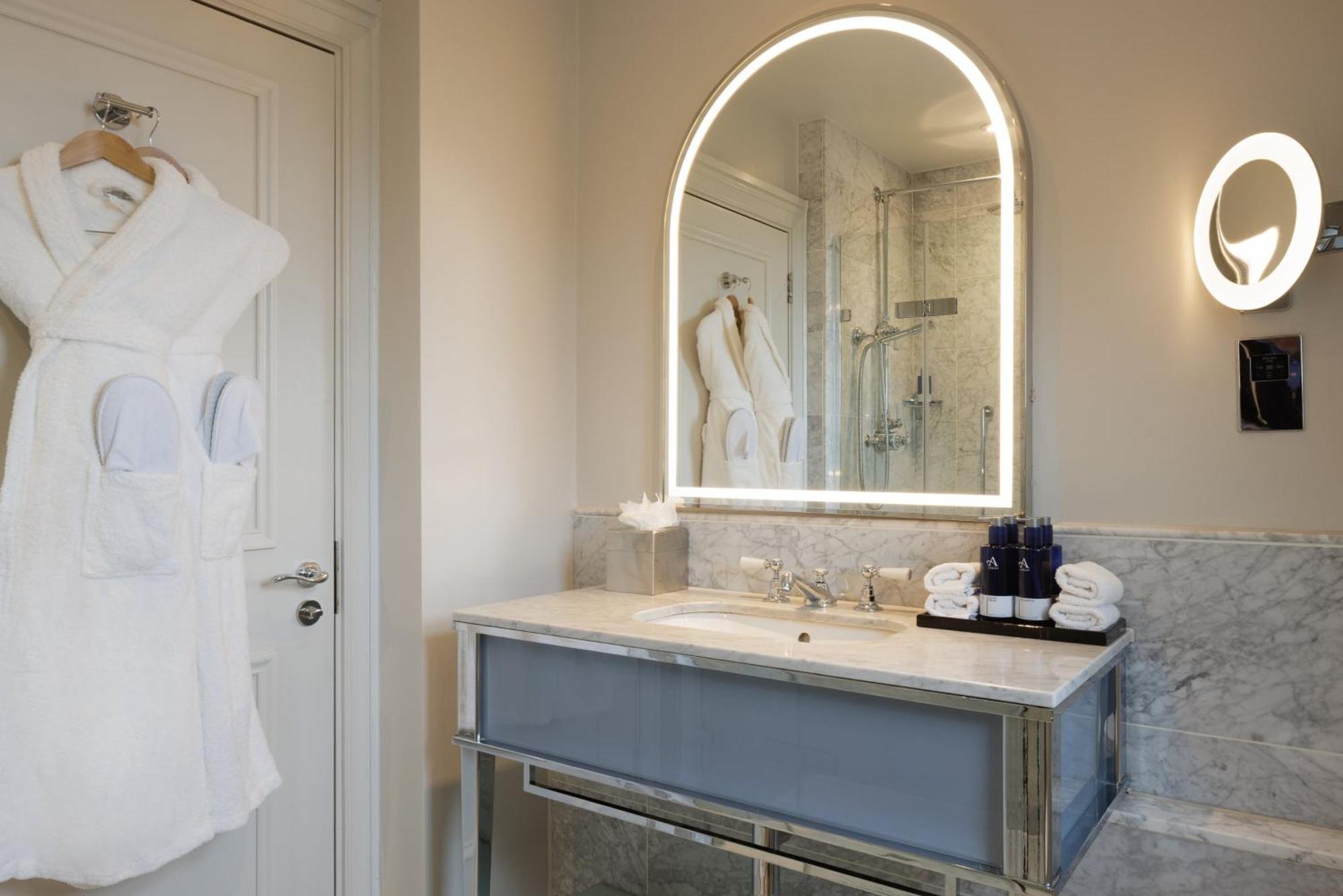 The Caledonian Edinburgh, Curio Collection By Hilton Hotel Edinburgh