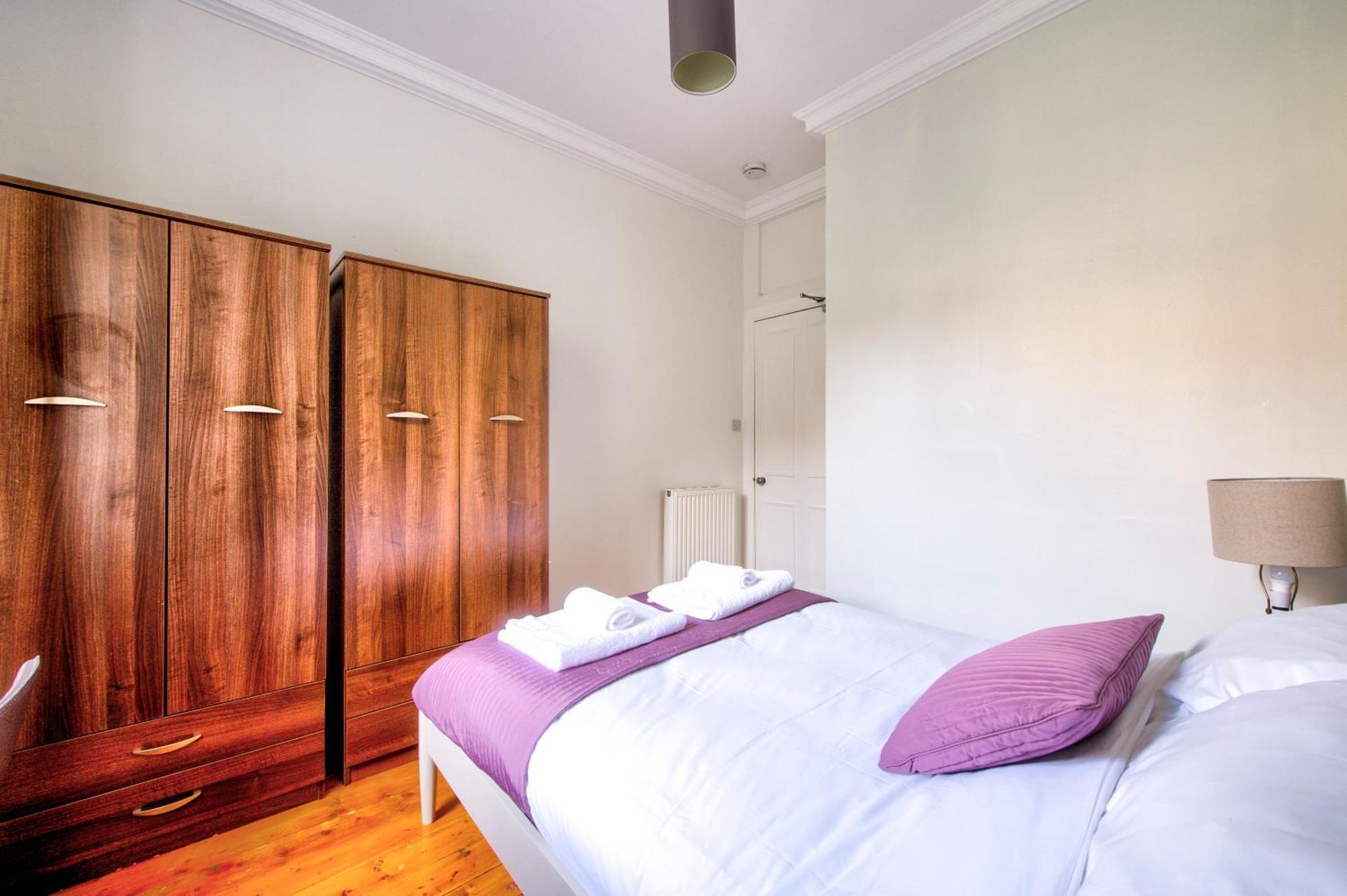 Grindlay St - Fantastic 2br In Theatre District Apartment *