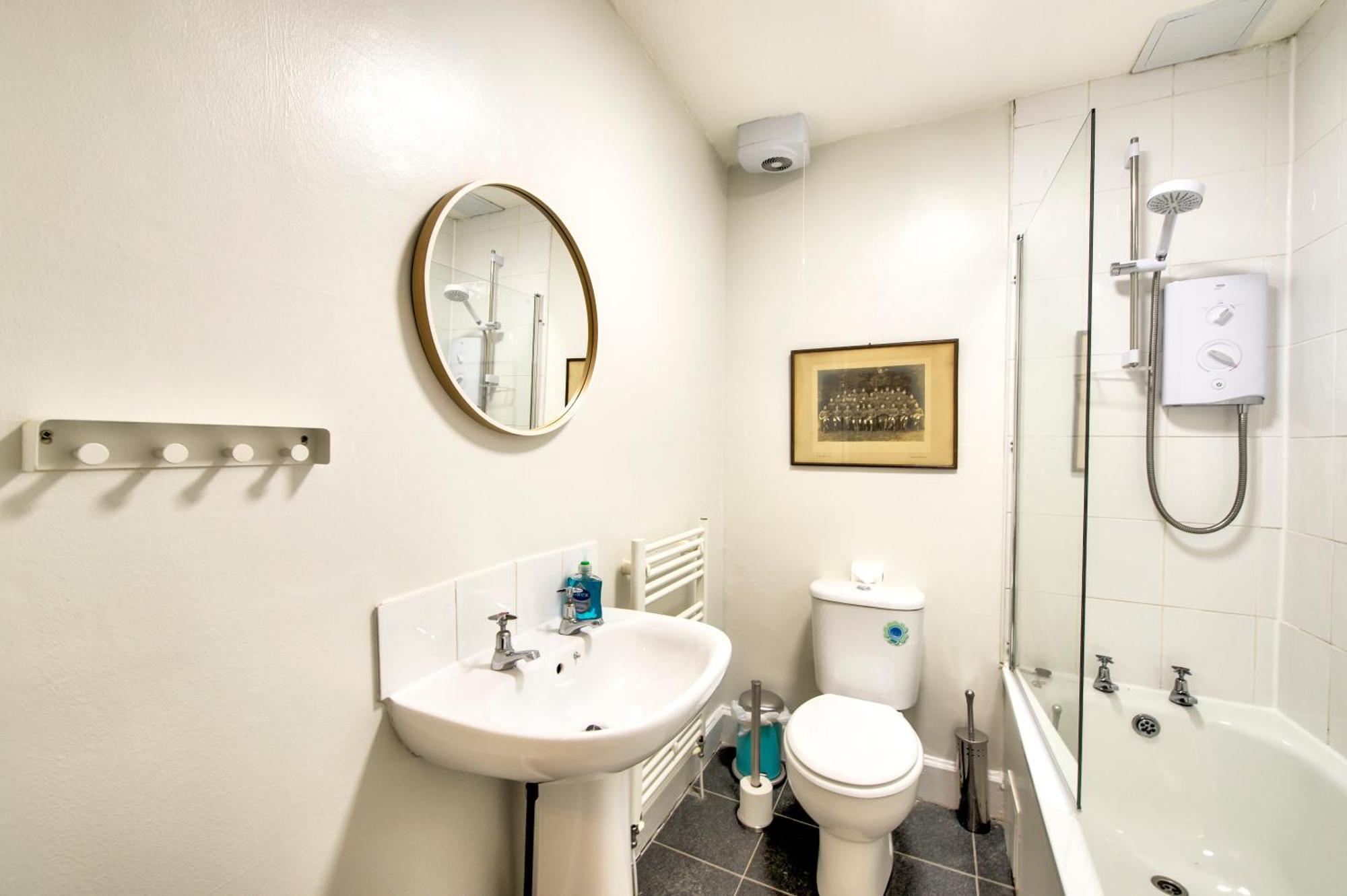 Apartment Grindlay St - Fantastic 2br In Theatre District