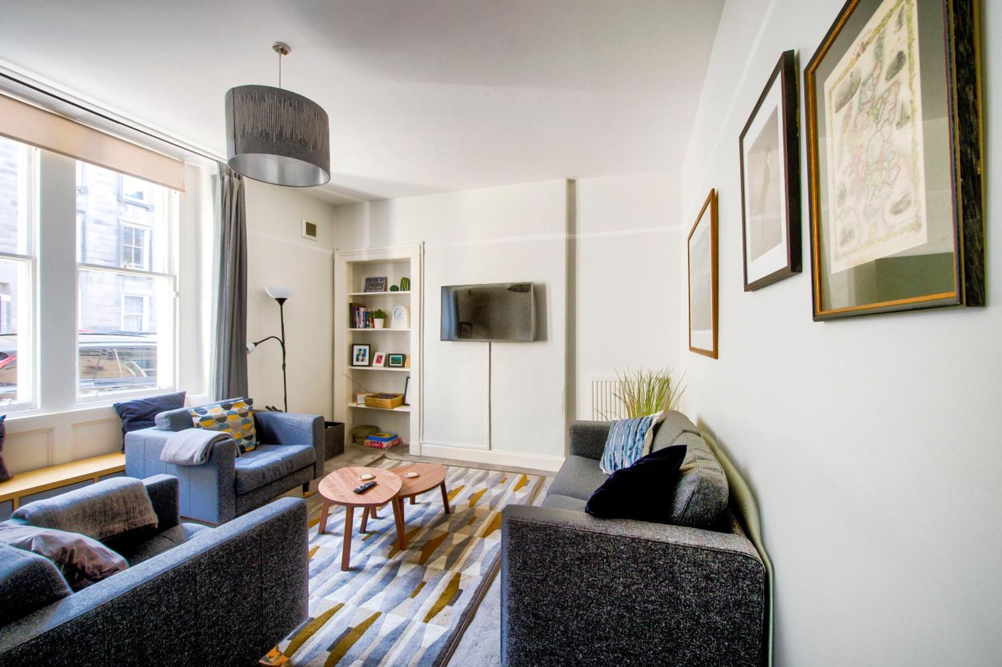 Grindlay St - Fantastic 2br In Theatre District Apartment