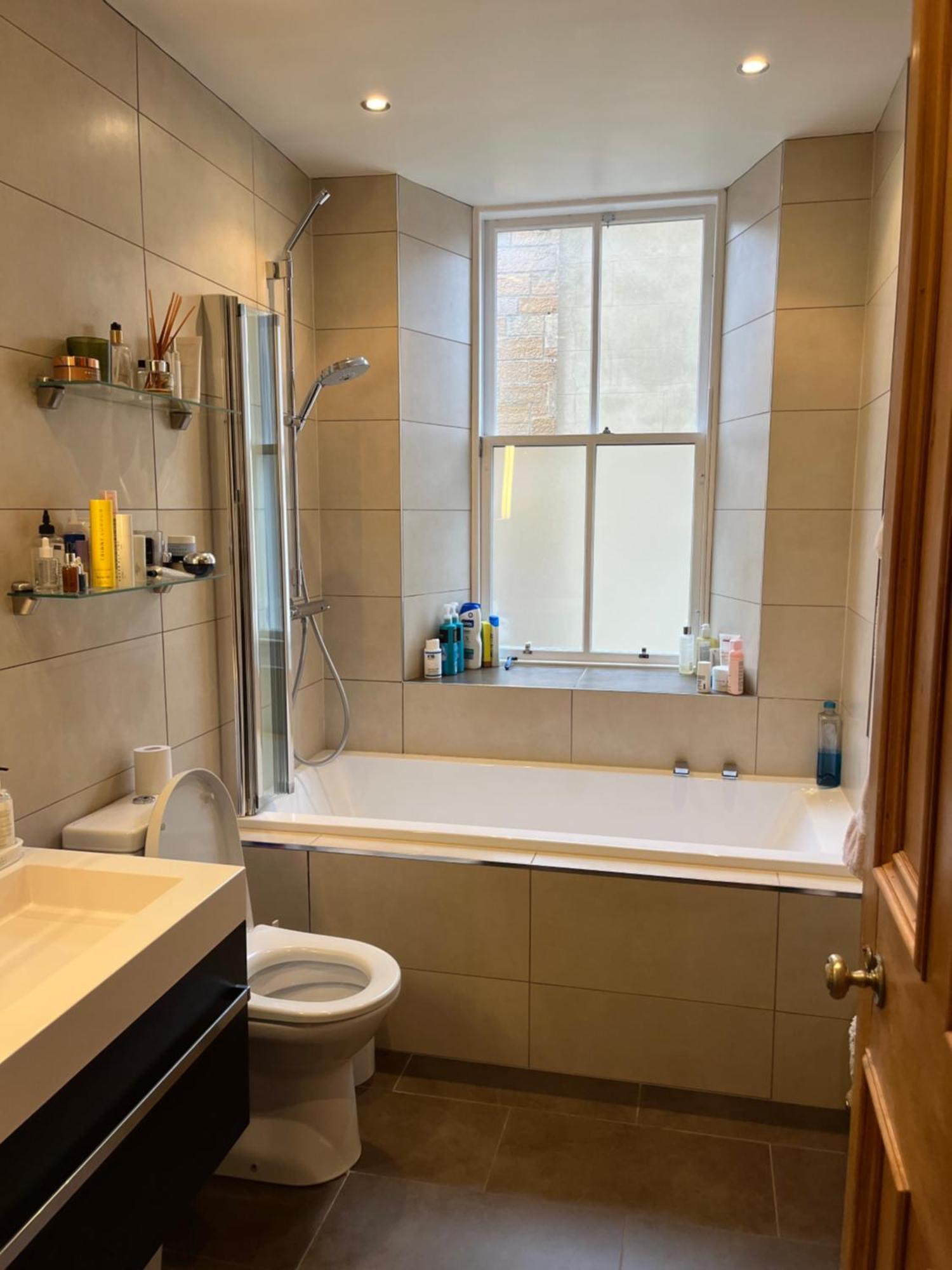 Quiet In Vibrant Bruntsfield With Private Parking *